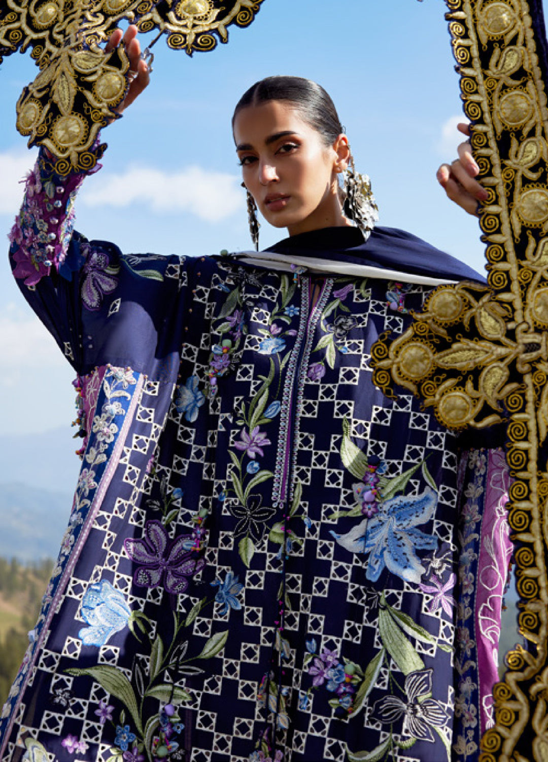 Kashmee Legacy by Elan Unstitched Embroidered Lawn 3 Piece Suit EL26ULKL Sonamarg EL26-09B - Festive Collection