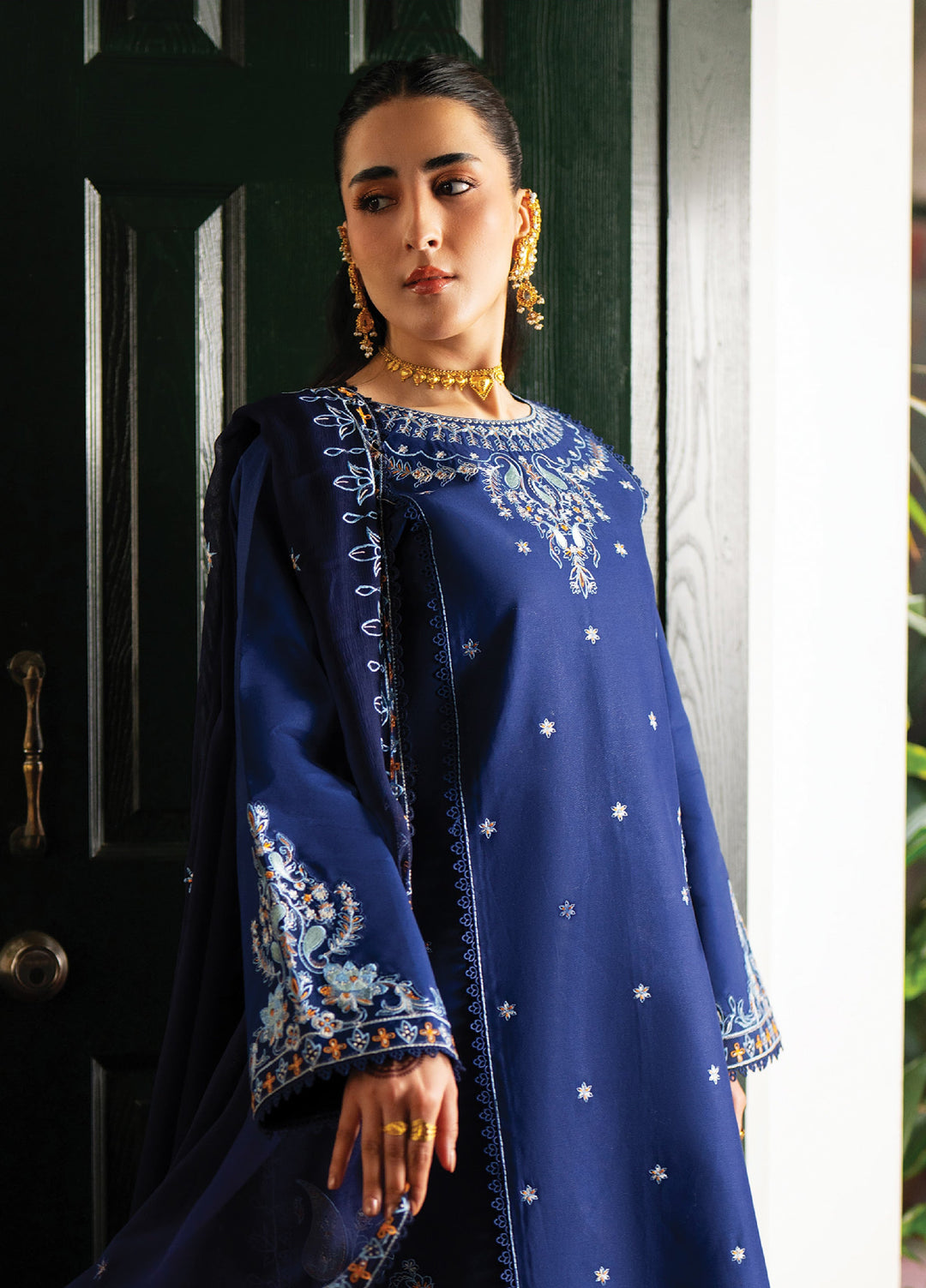 Satrangi by Mahnur Unstitched Embroidered Lawn 3 Piece Suit MN26ULS S-10 - Summer Collection