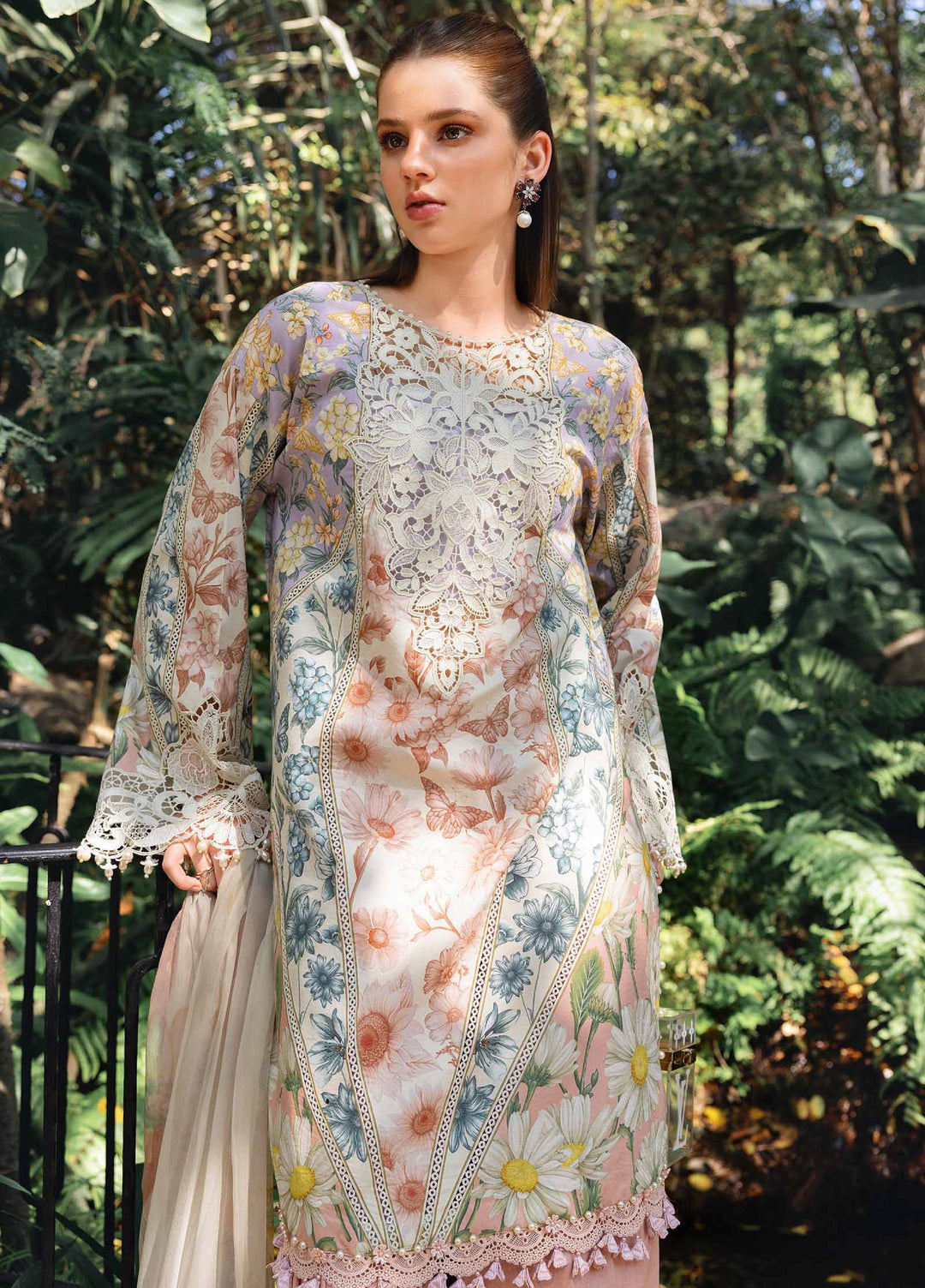 M Prints by Maria B Unstitched Printed Lawn 3 Piece Suit MB26UMP D-10 B - Summer Collection