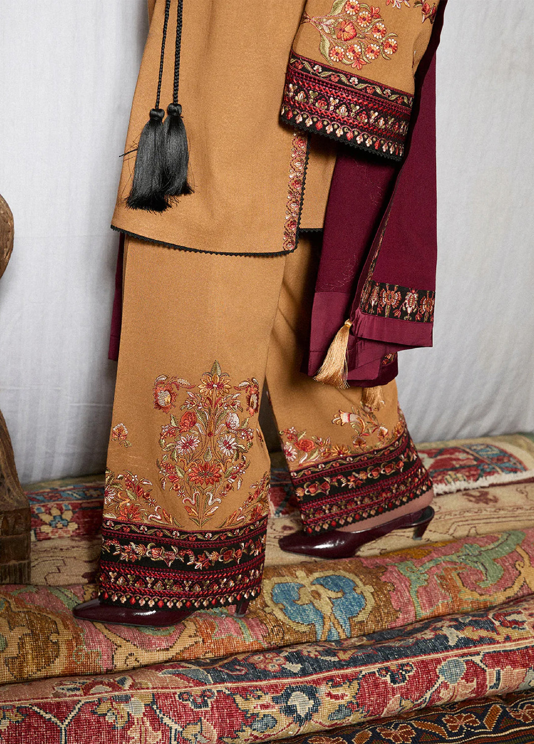 Jugnu by Hussain Rehar Unstitched Karandi Embroidered Suits 3 Piece HR25JW Zrov - Winter Collection