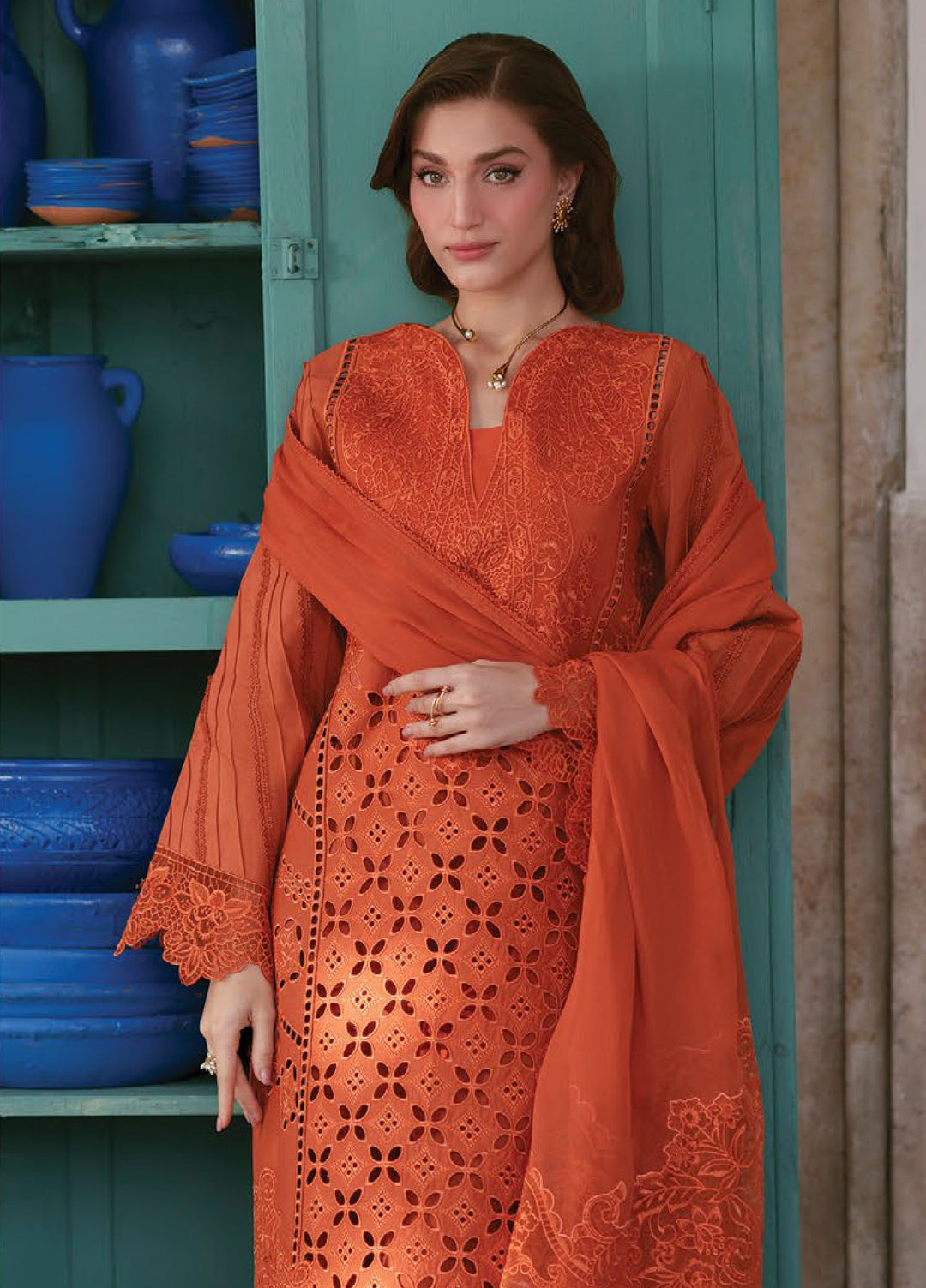 Nilofer by Mahnur Unstitched Embroidered Luxury Lawn 3 Piece Suit MN26ULN N-11 - Summer Collection