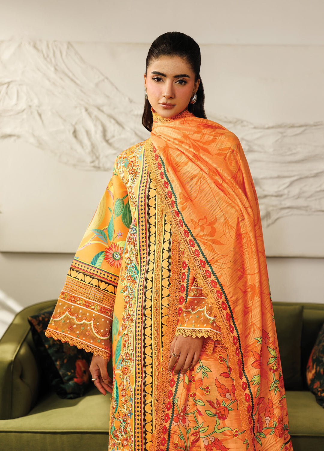 Leila by Mahnur Unstitched Embroidered Lawn 3 Piece Suit MN26ULL L-13 - Summer Collection