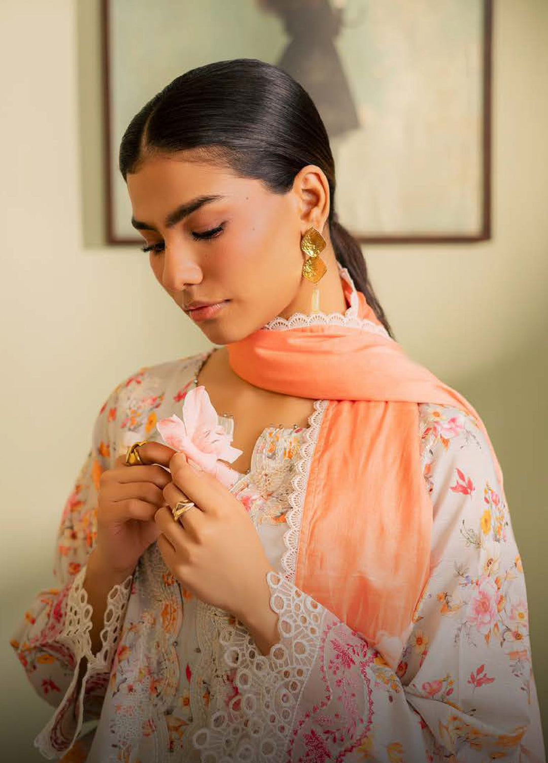 Daria by Riaz Arts Unstitched Embroidered Lawn 3 Piece Suit DA26UCT DA-59 - Summer Collection