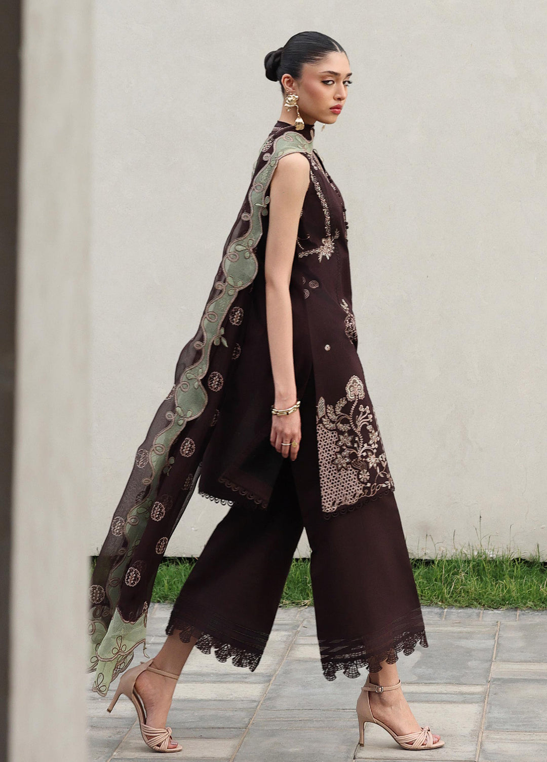 Q Line by Qalamkar Unstitched Embroidered Lawn 3 Piece Suit QLK26ULQ YASRA QKL-15 - Festive Collection