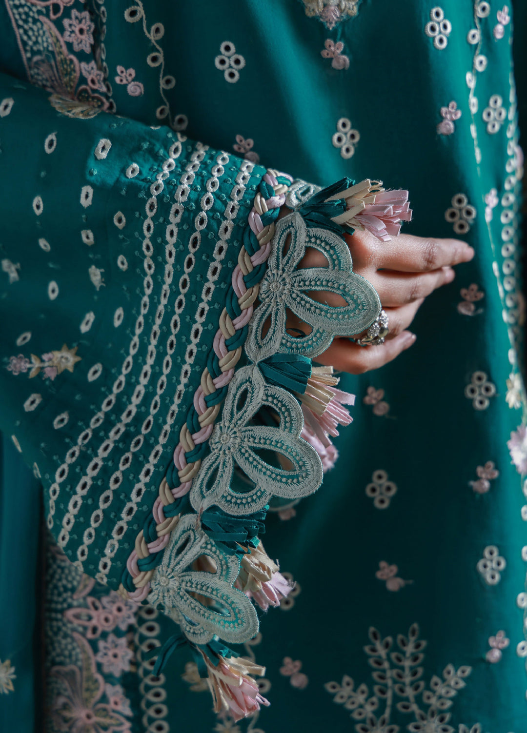 Saagar by Aabyaan Unstitched Embroidered Luxury Lawn 3 Piece Suit ABY26USL AL-7 Ayzel - Festive Collection