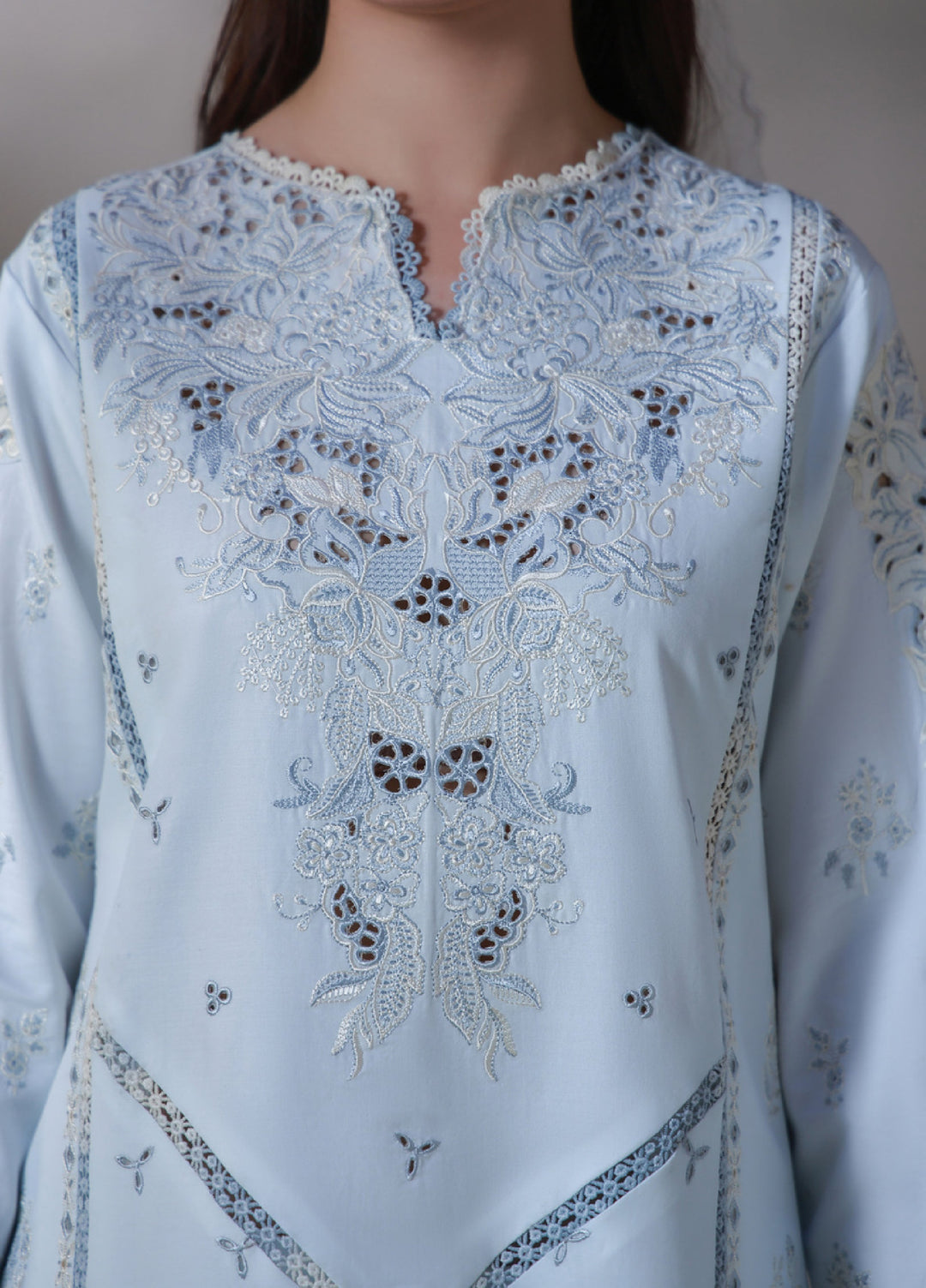 Saagar by Aabyaan Unstitched Embroidered Luxury Lawn 3 Piece Suit ABY26USL AL-3 Sahil - Festive Collection