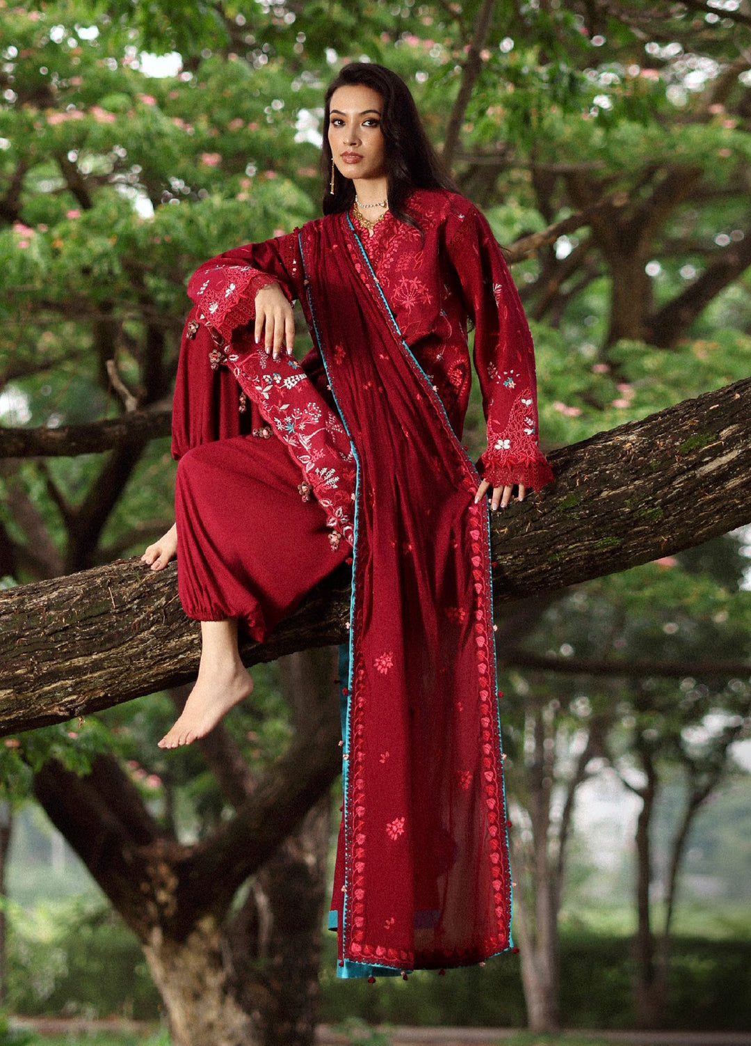 Lilas by Republic WomensWear Unstitched Embroidered Lawn 3 Piece Suit RW26ULL D-8A - Eid Collection