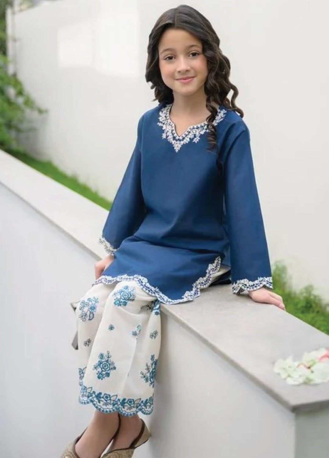 Fresh Birds Kids RTW Embroidered Lawn 2 Piece Suit Feeha-FB-13 - Casual Collection