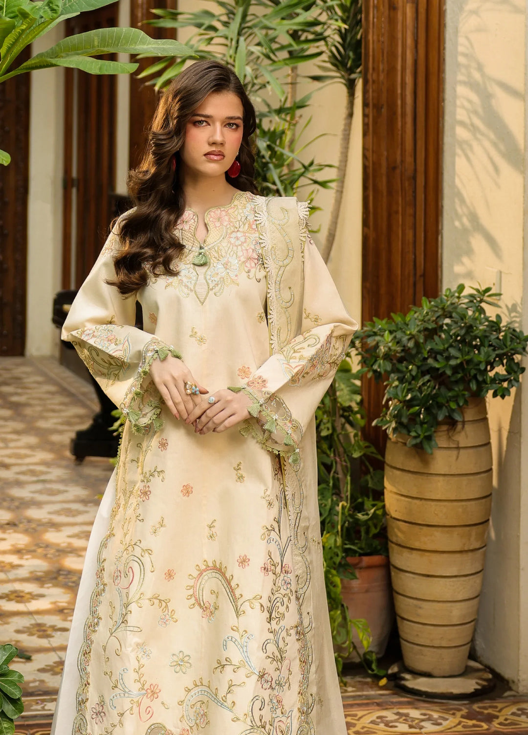 Shanaya by Mahnur Unstitched Embroidered Lawn 3 Piece Suit MN26USL SH-11 - Summer Collection
