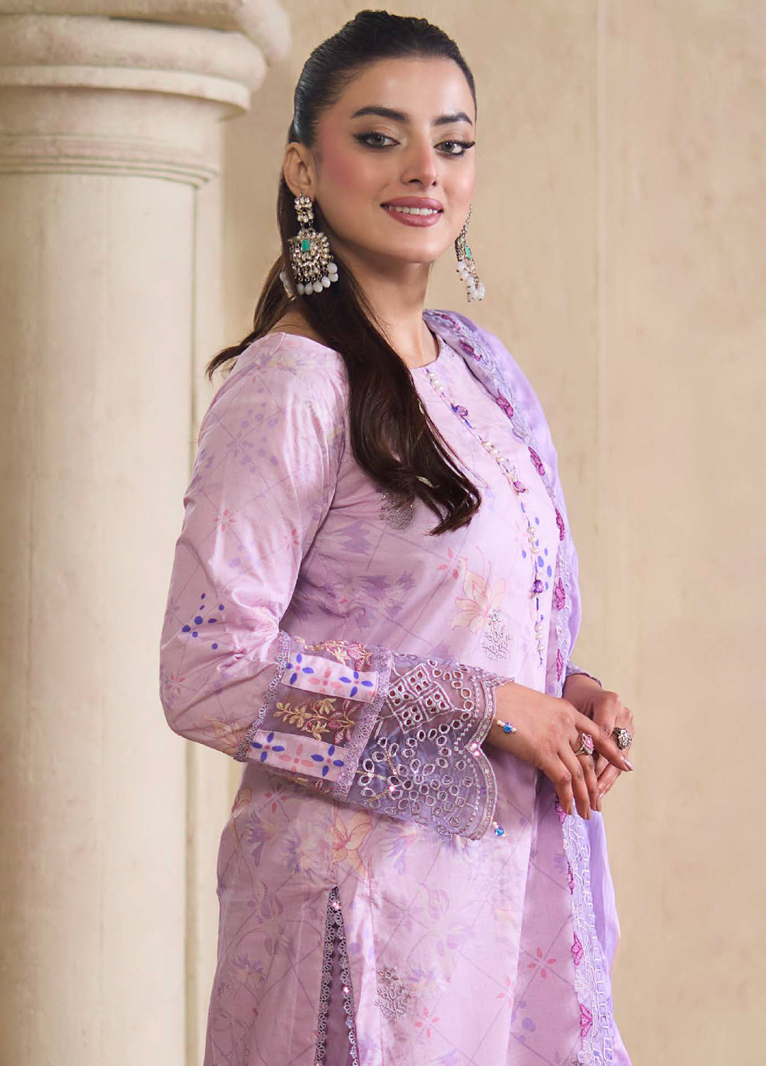 Applique Kari by Al Zohaib Unstitched Embroidered Lawn 3 Piece Suit AZ26AVI D-07 - Summer Collection