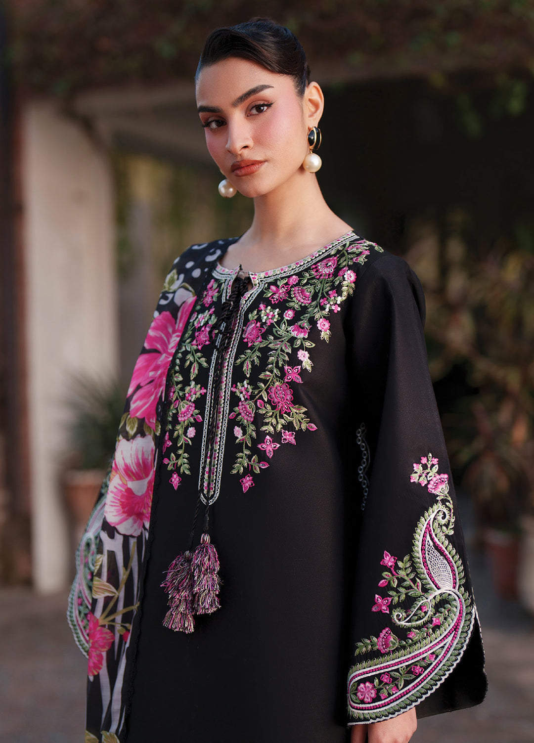 Fiona by Mahnur Unstitched Embroidered Lawn 3 Piece Suit MN26UFL F-09 - Summer Collection
