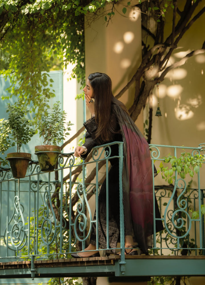 Rua by Casuallite Women Pret Premium Linen 3 Piece RUA-D07 - Winter Collection