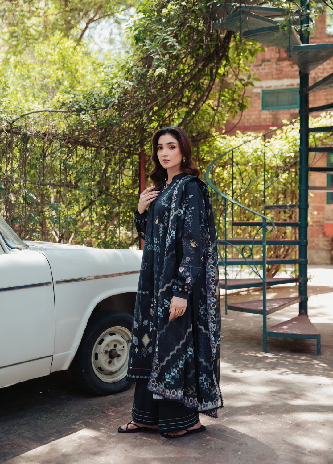 Zync by Florent Unstitched Printed Lawn 3 Piece Suit FL26ULE FZ-2 - Eid Collection