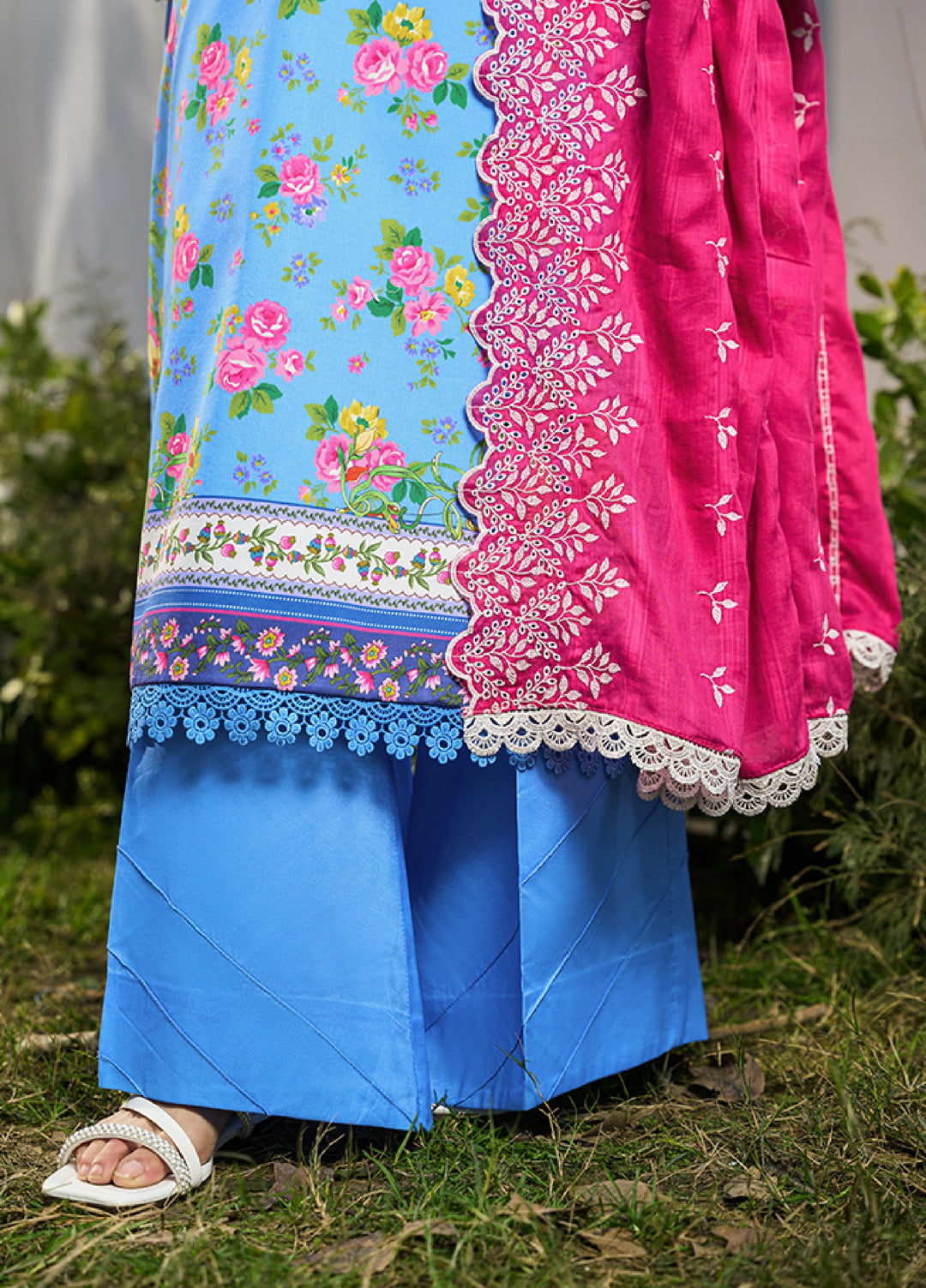 Raha Summer Prints by RajBari Unstitched Printed Lawn 3 Piece Suit RB26URS D-09 - Summer Collection