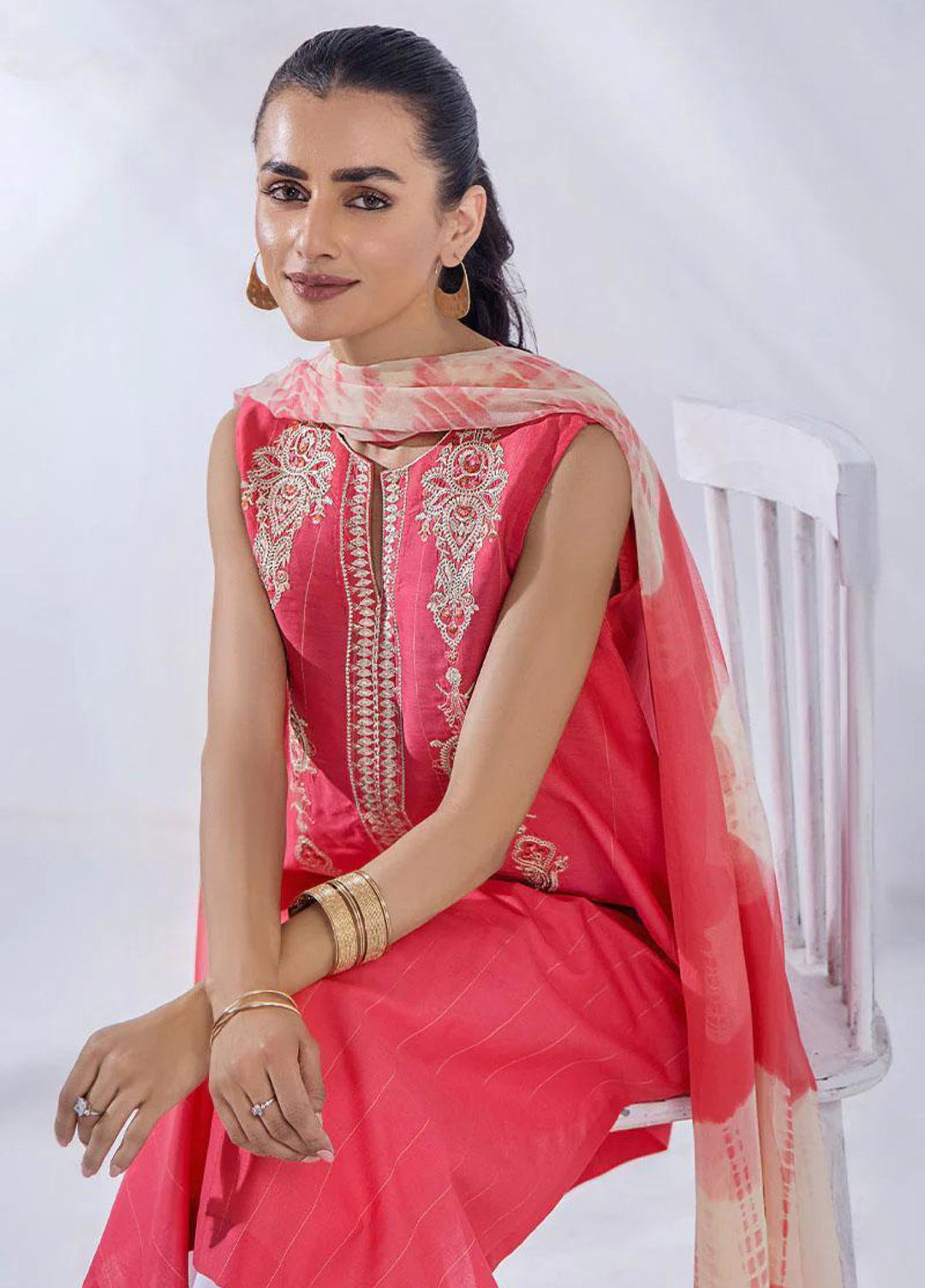 Malook By Shazia Ovais Pret Embroidered Lawn 3 Piece Suit MLK23D Aliana (Pink)