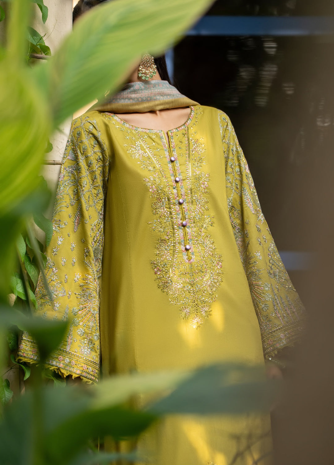 Rua by Casuallite Women Pret Premium Linen 3 Piece RUA-D05 - Winter Collection