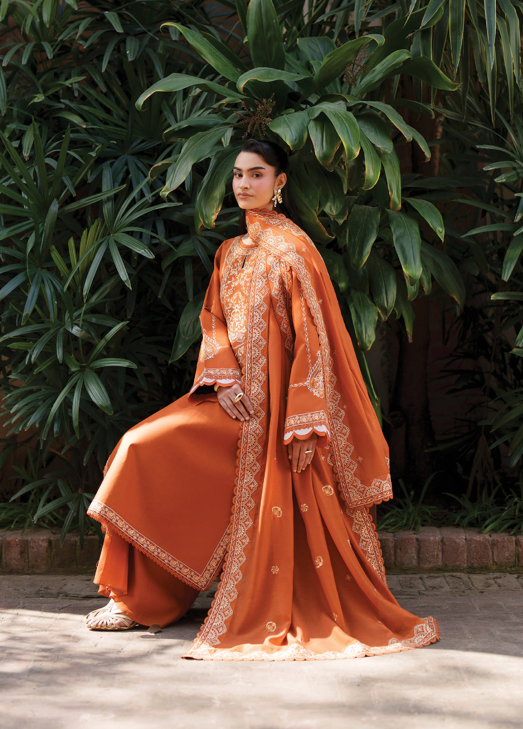 Fiona by Mahnur Unstitched Embroidered Lawn 3 Piece Suit MN26UFL F-02 - Summer Collection