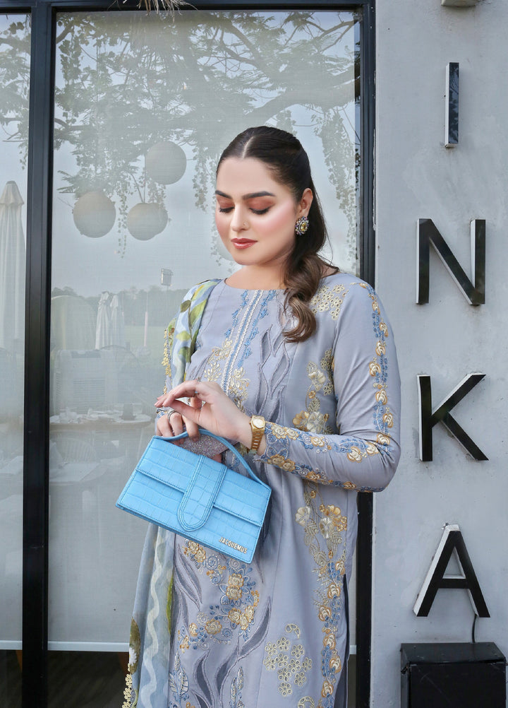 Asifa and Nabeel Unstitched Embroidered Lawn 3 Piece Suit AN26ULE Ash Elegance VSL 26-07 - Eid Collection