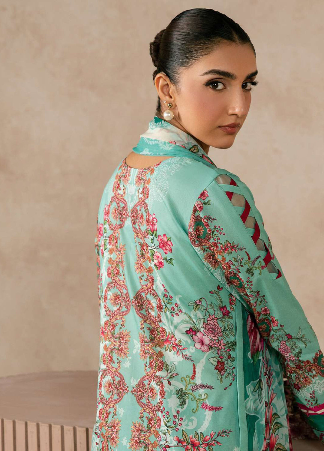 Gulaal Unstitched Embroidered Lawn 3 Piece Suit GL26ULF Vaila D-4 - Festive Collection