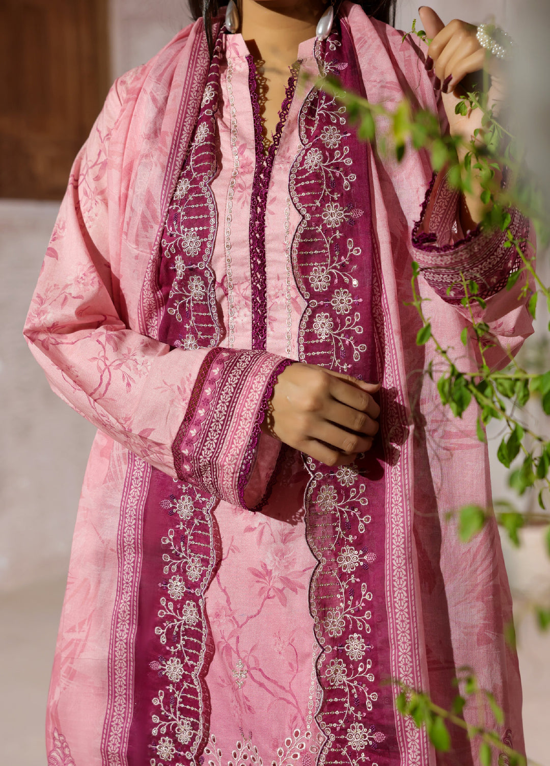 Zynah Premium by VS Textiles Unstitched Embroidered Lawn 3 Piece Suit VS26UZP 697 - Summer Collection