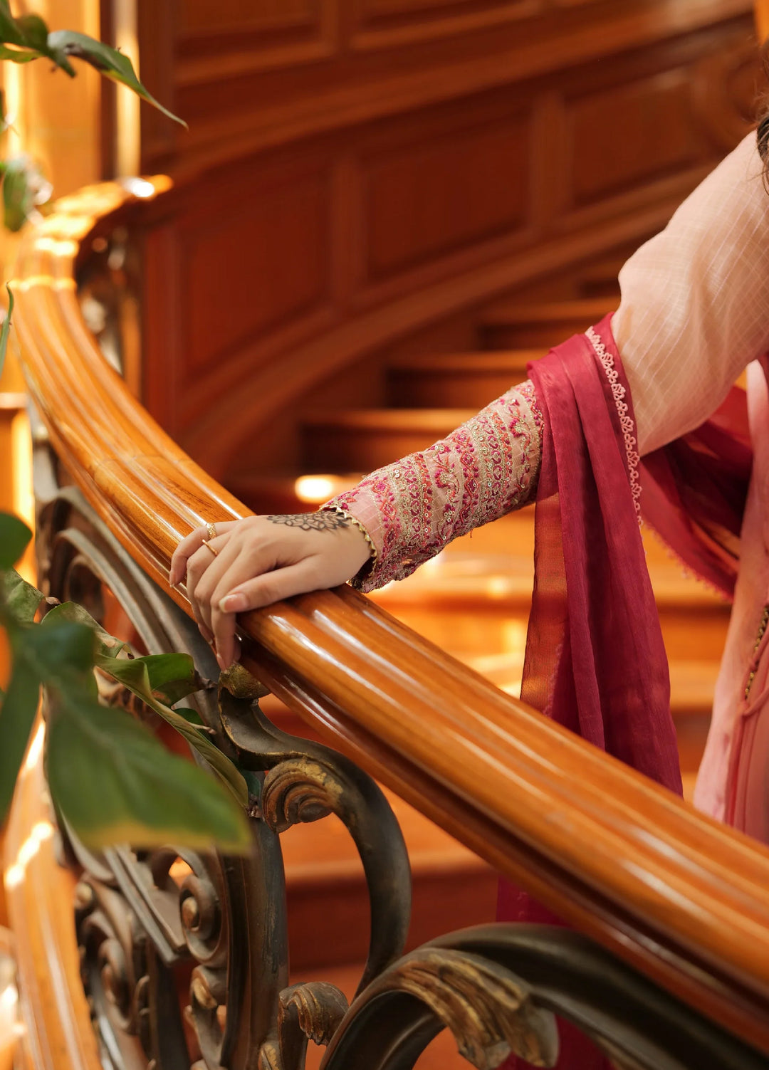 Omal by Komal Behnon Ki Eid Organza 3 Piece Pret Suit Ailiya - Festive Collection