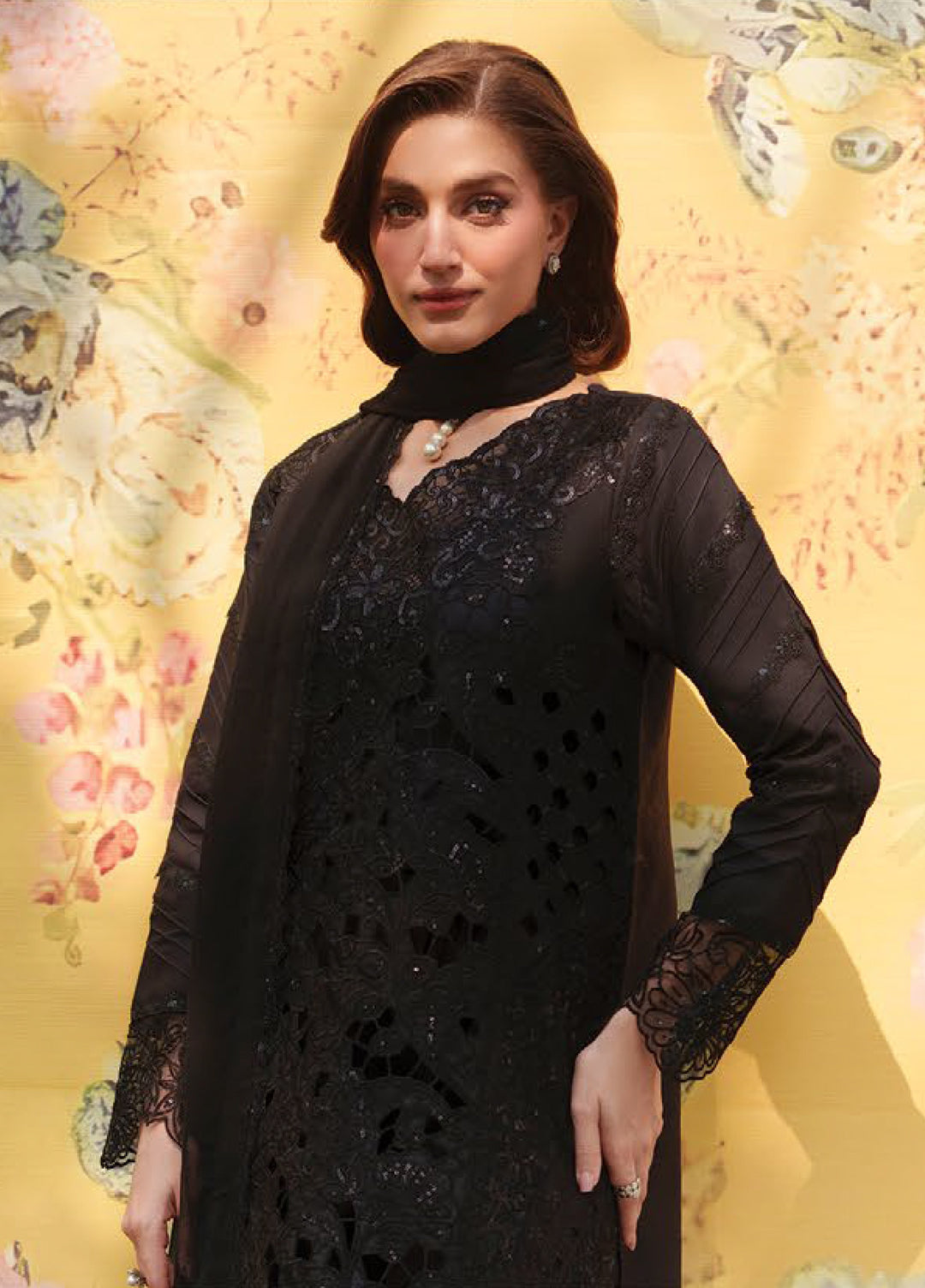 Nilofer by Mahnur Unstitched Embroidered Luxury Lawn 3 Piece Suit MN26ULN N-14 - Summer Collection