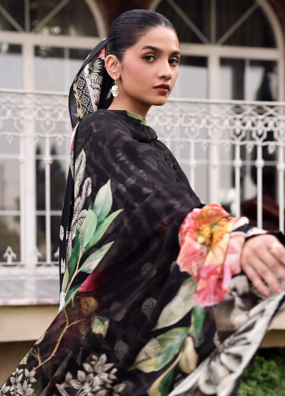 Belladore by Elaf Premium Unstitched Printed Lawn 3 Piece Suit EL26ULB Queen EPA-1B - Summer Collection