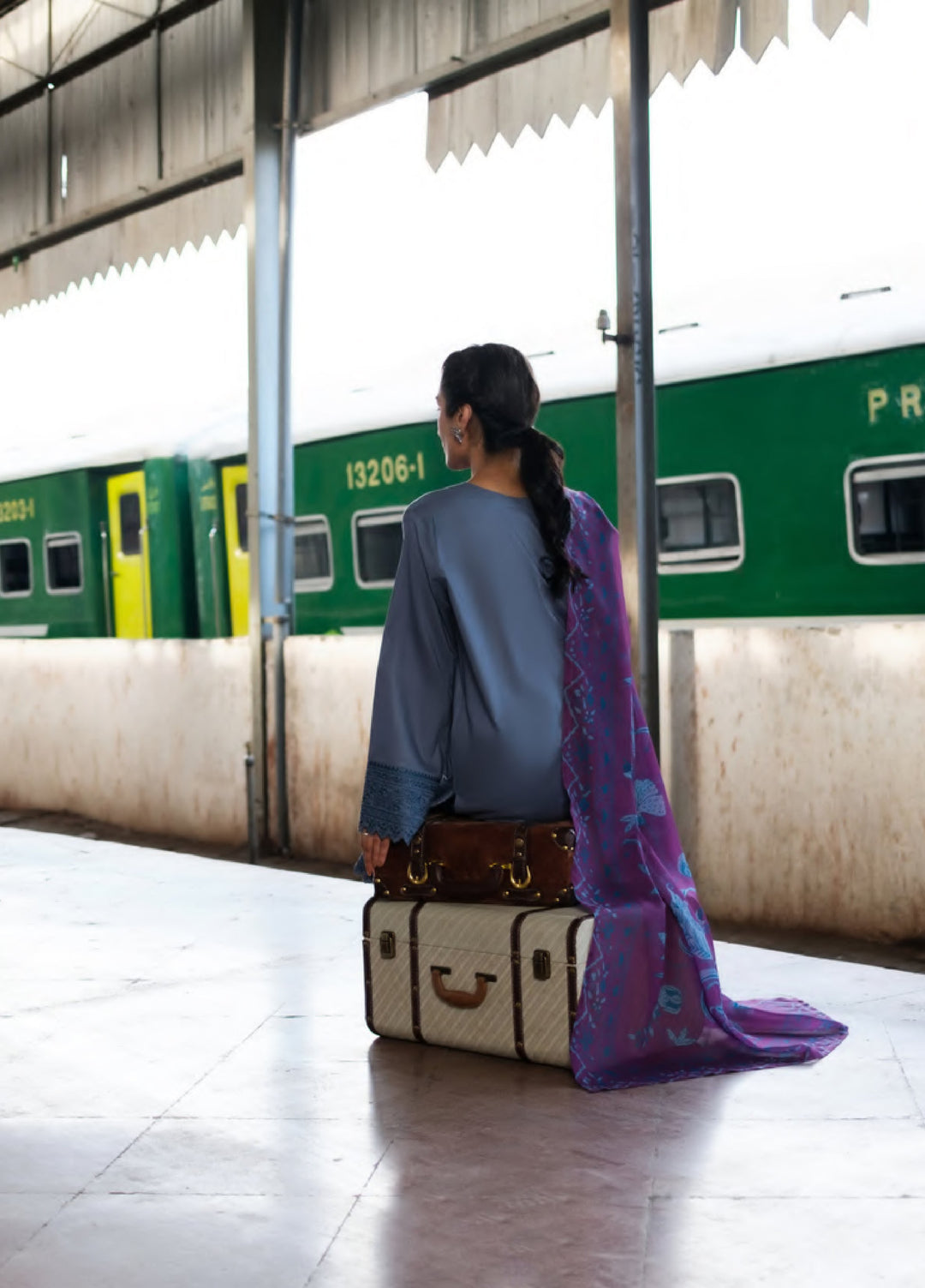 Summer Travels by Casuallite RTW Embroidered Cotton Lawn 3 Piece Suit CL26ULST OUTFIT 05 SUMMER LAWN - Casual Collection