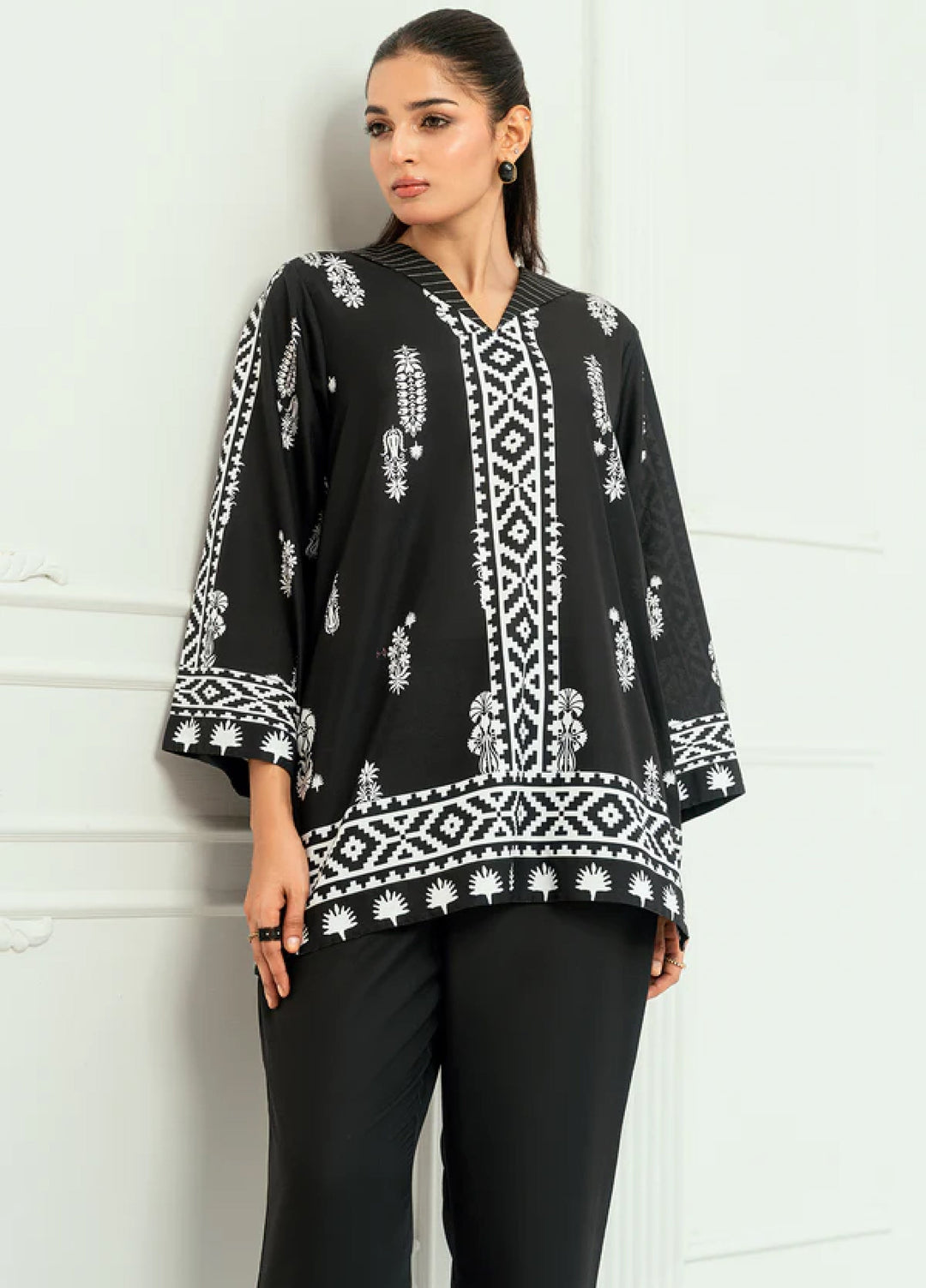 Nairah Women Pret Printed Arabic Lawn Suit NAH26PN Tiara - Spring Collection