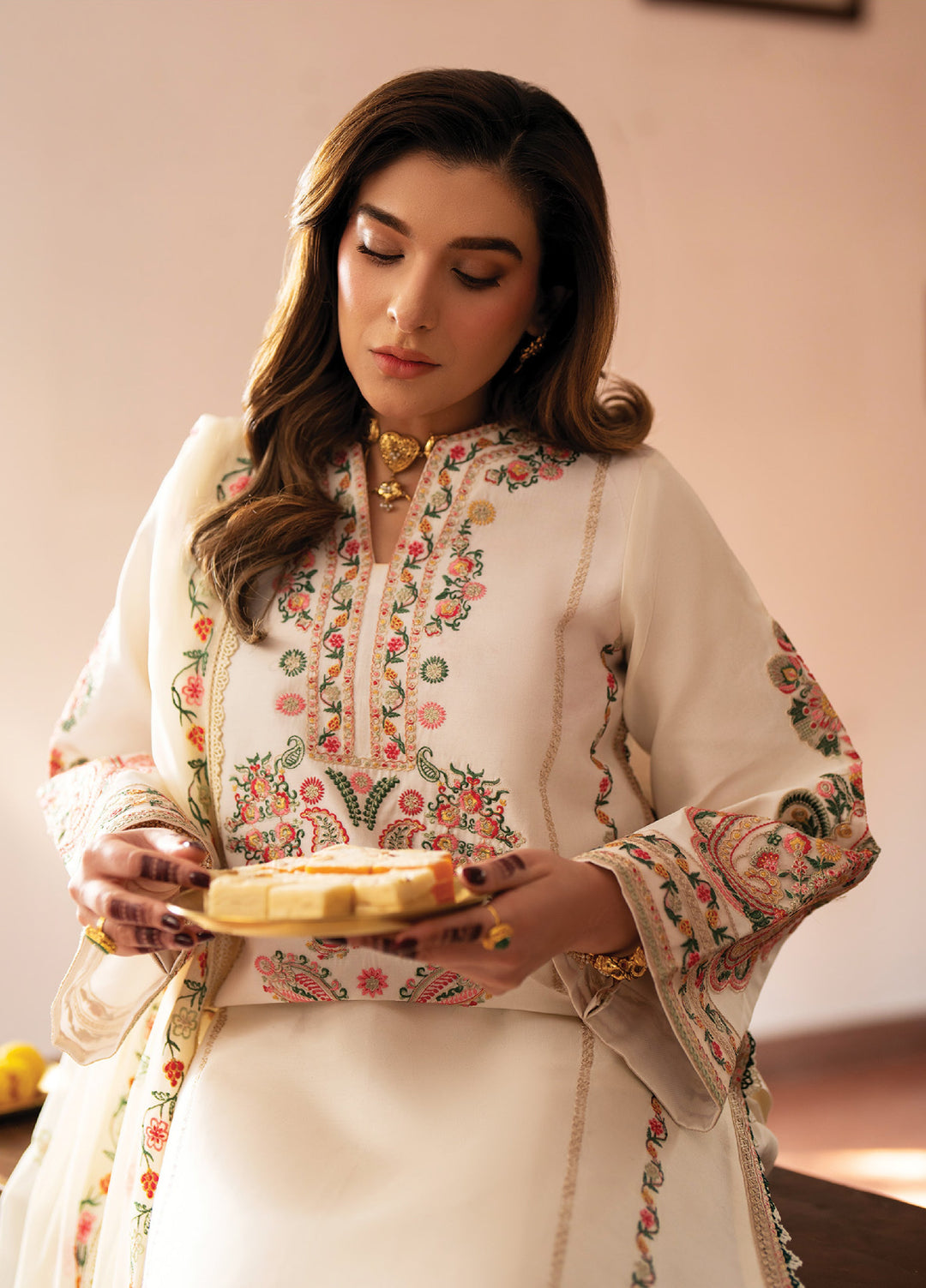 Satrangi by Mahnur Unstitched Embroidered Lawn 3 Piece Suit MN26ULS S-07 - Summer Collection