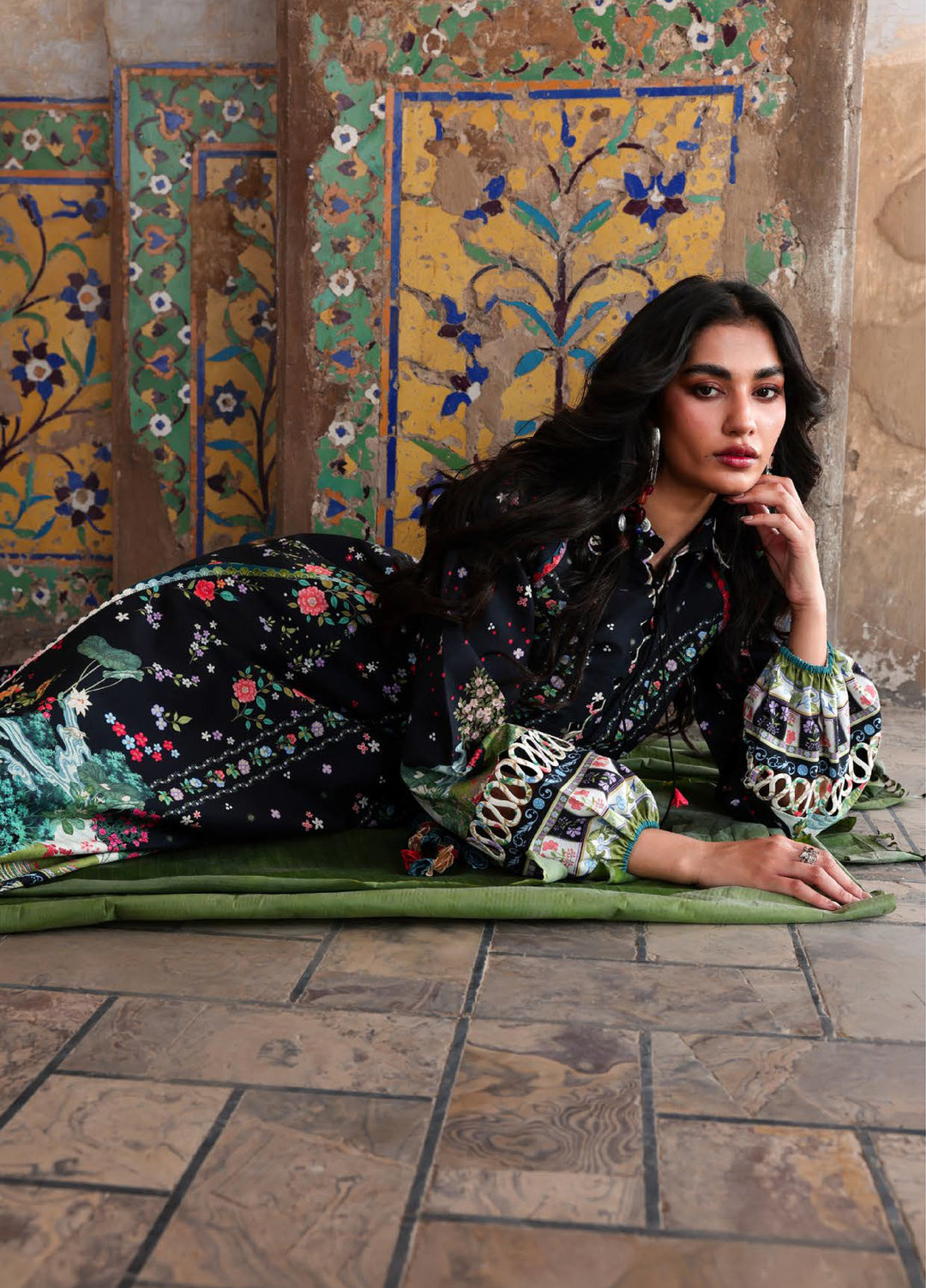 Neoma Prints by Republic Unstitched Printed Lawn 3 Piece Suit RW26UNL SP-4 INAYA - Summer Collection