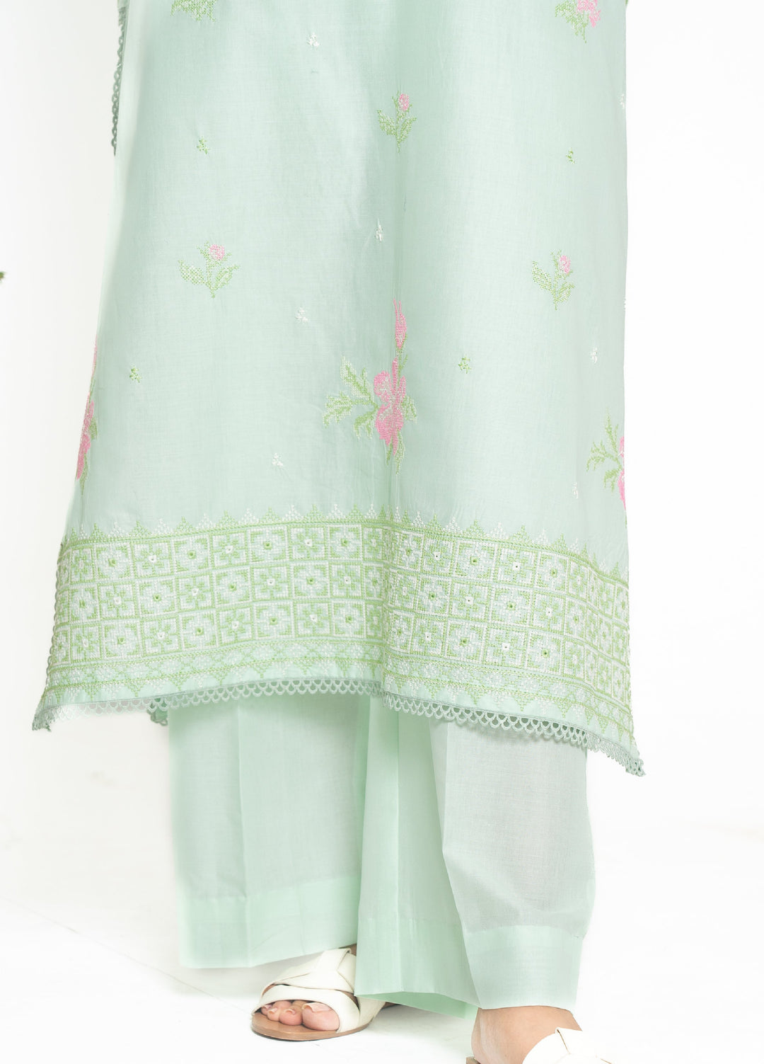 Zyna RTW Embroidered Lawn 3 Piece Suit ZY26ULS VIREL - Summer Collection