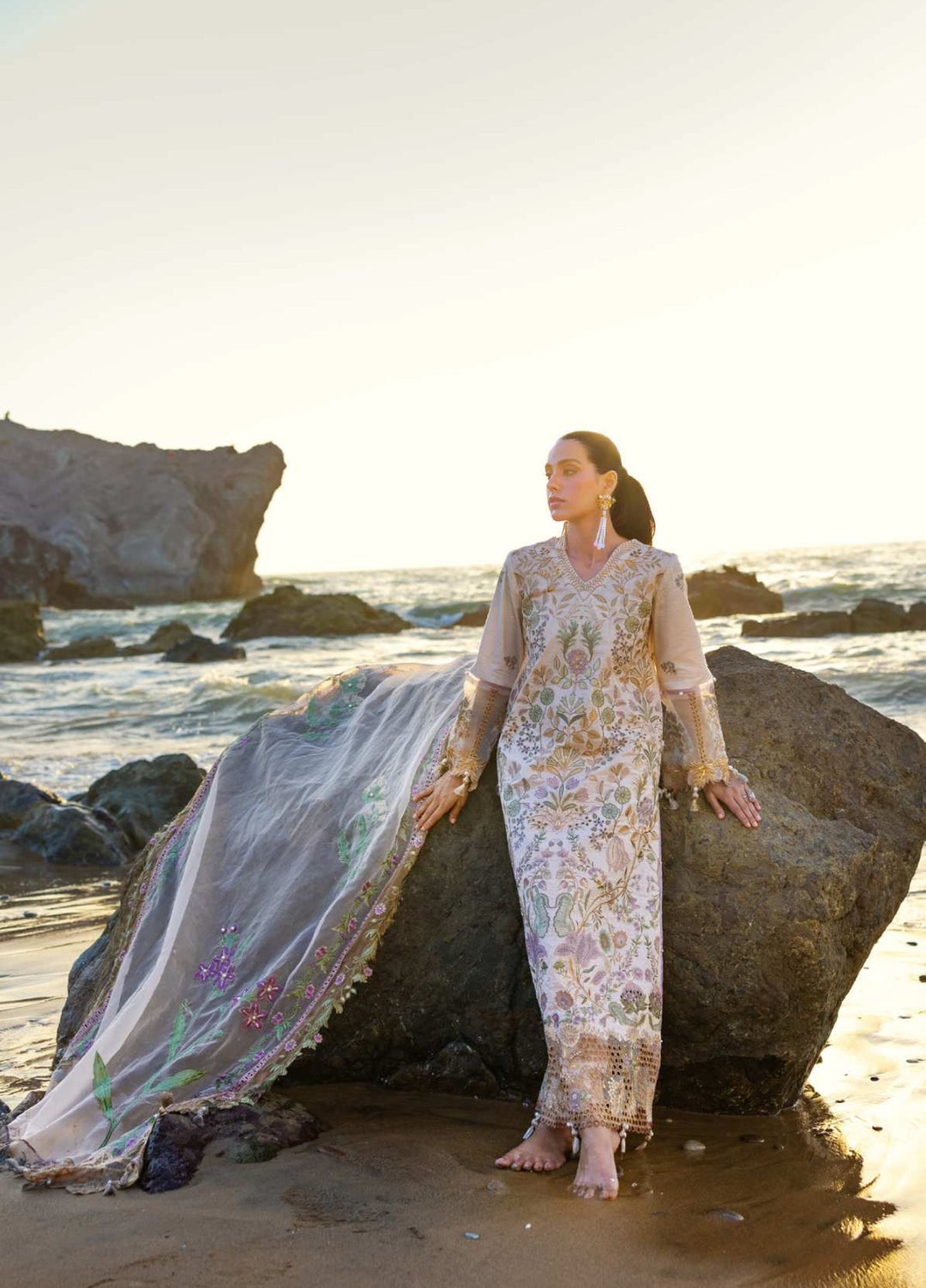 Mahiymaan by Al Zohaib Unstitched Embroidered Luxury Lawn 3 Piece Suit AZ26UM D-8 - Festive Collection