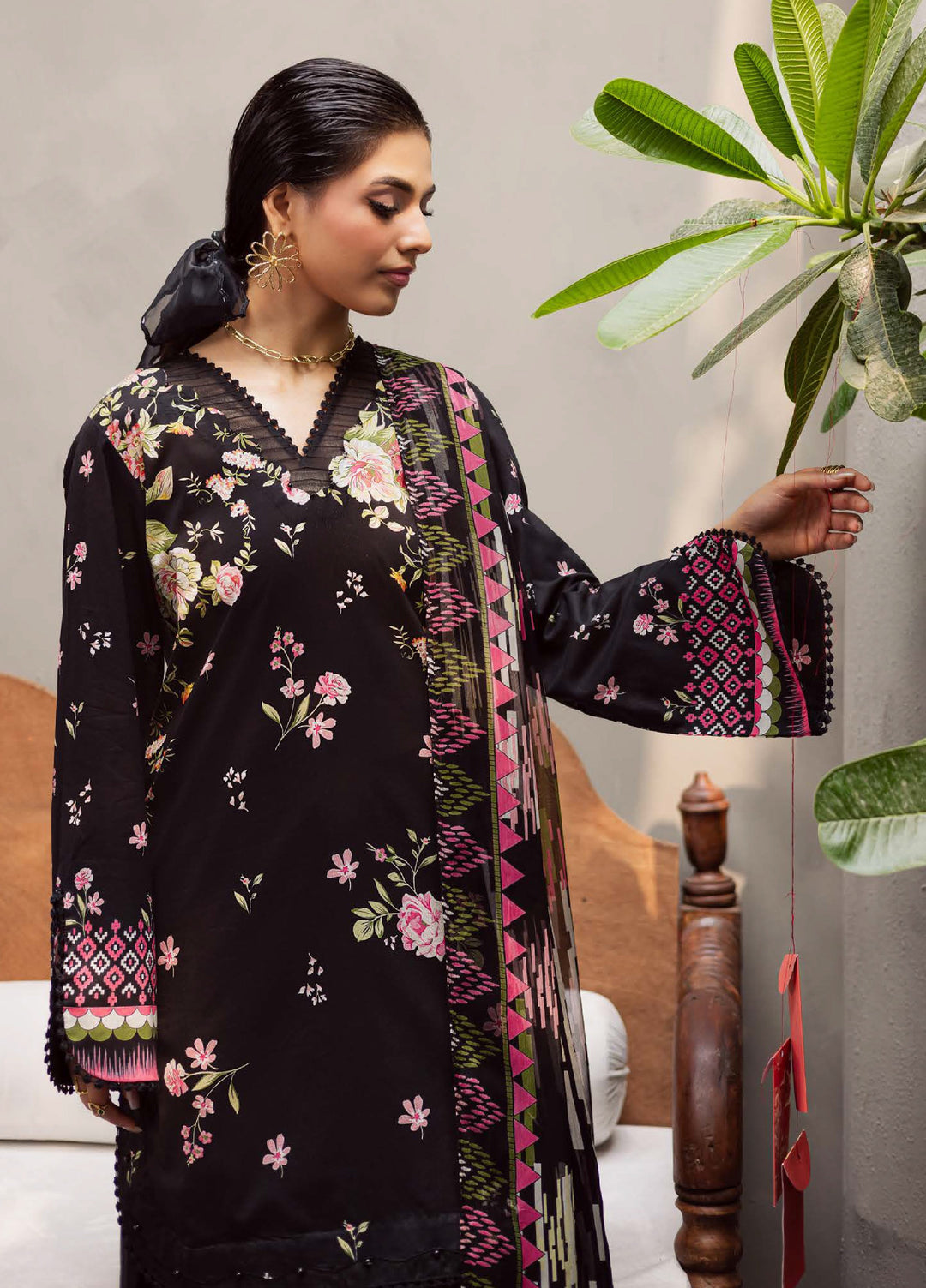 Signature Prints by Nureh Unstitched Printed Lawn 3 Piece Suit NU26USL SP-162 - Summer Collection