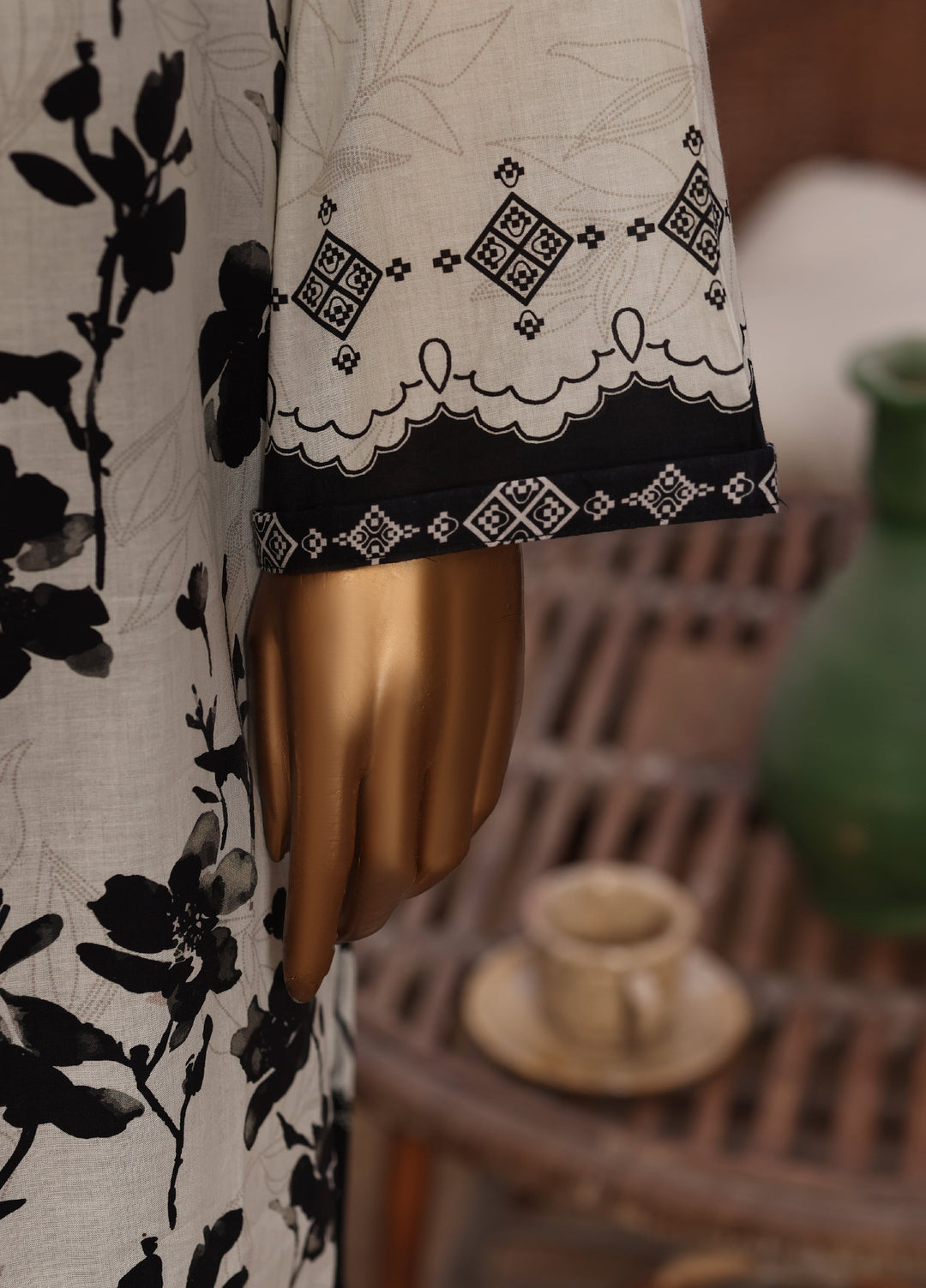 Art N Craft by HZ Textiles RTW Printed Lawn 3 Piece Suit Black - Summer Collection