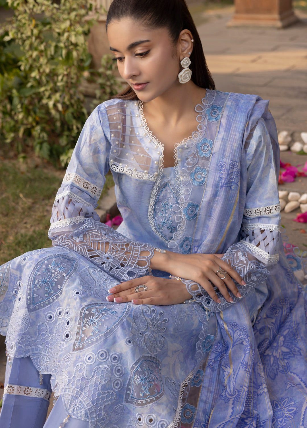 Al Zohaib Applique Kari Unstitched Embroidered Lawn 3 Piece Suit AZ26UAL D-11 - Casual Collection