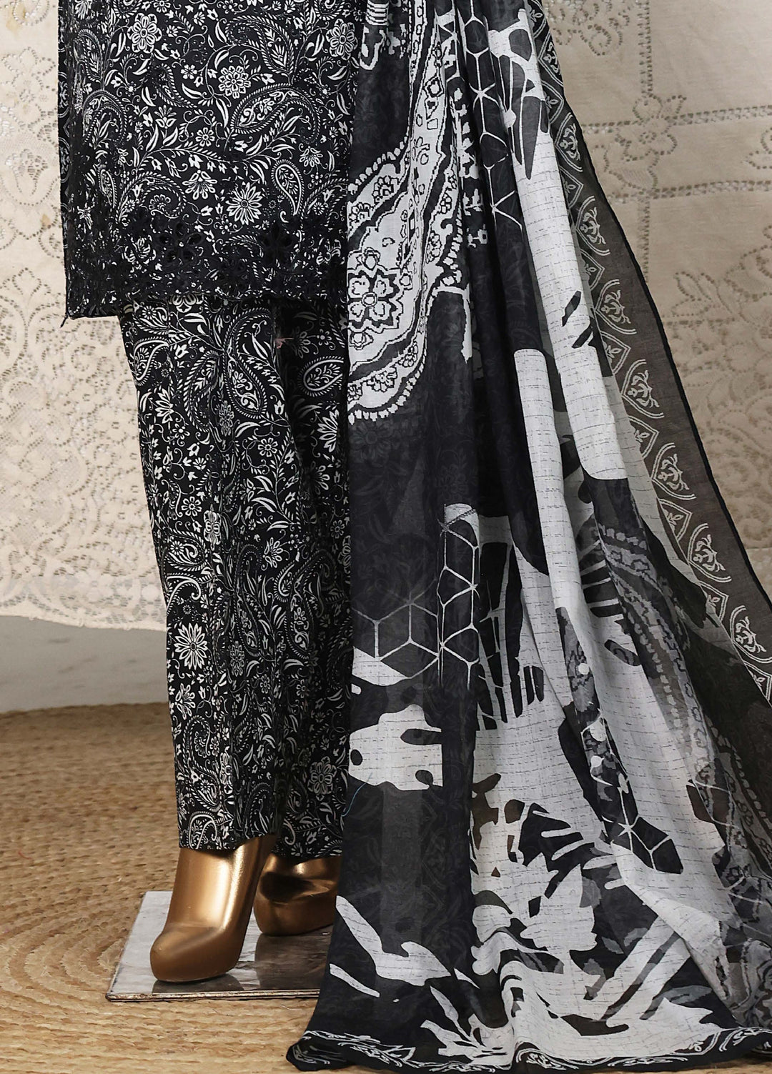 Guldozi by HZ Textiles RTW Embroidered Lawn 3 Piece Suit CPE-3P-023 - Summer Collection