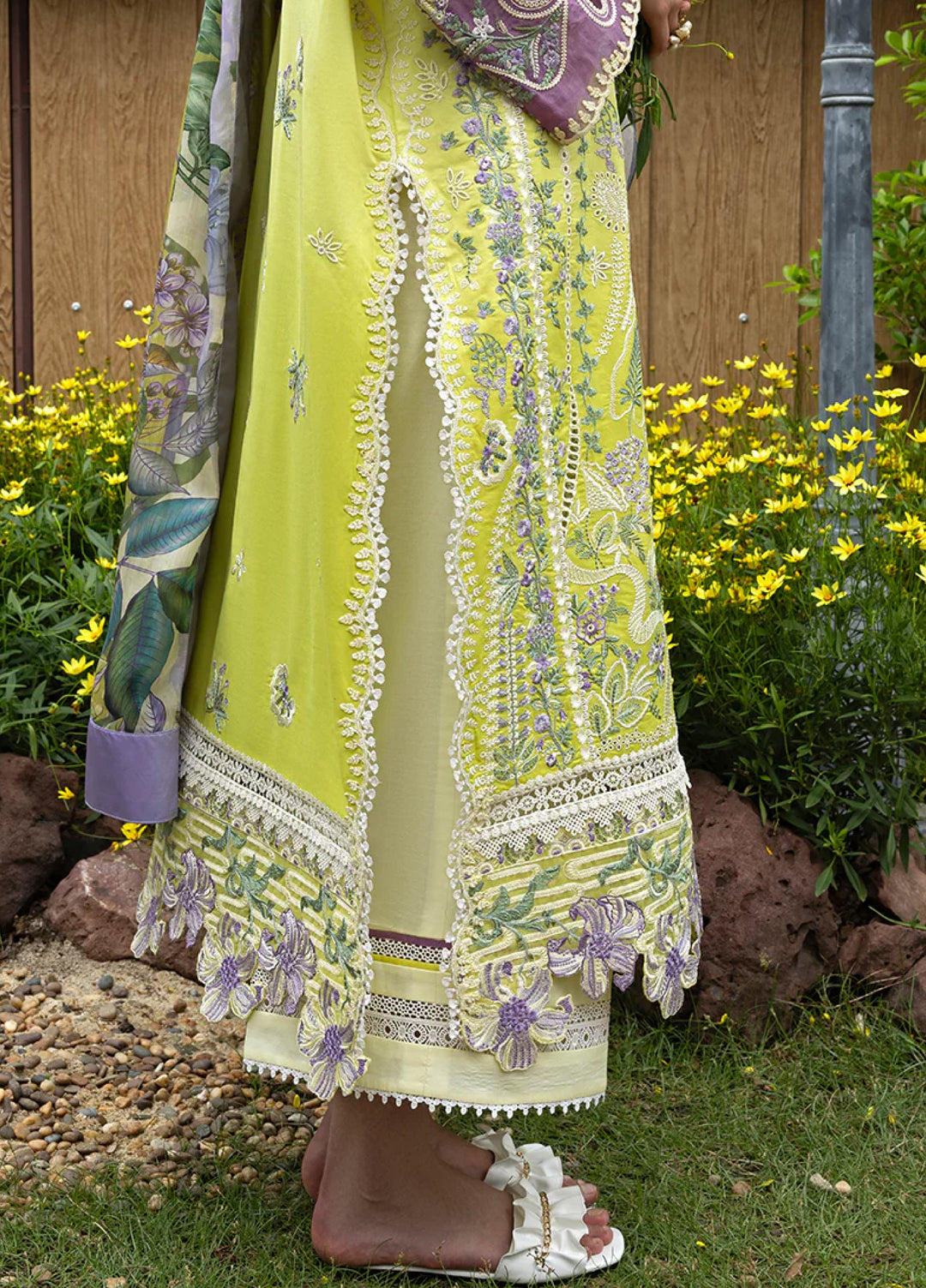 Mon Tresor by Esmel Unstitched Embroidered Luxury Lawn 3 Piece Suit EML26UMT D7-Fia - Summer Collection