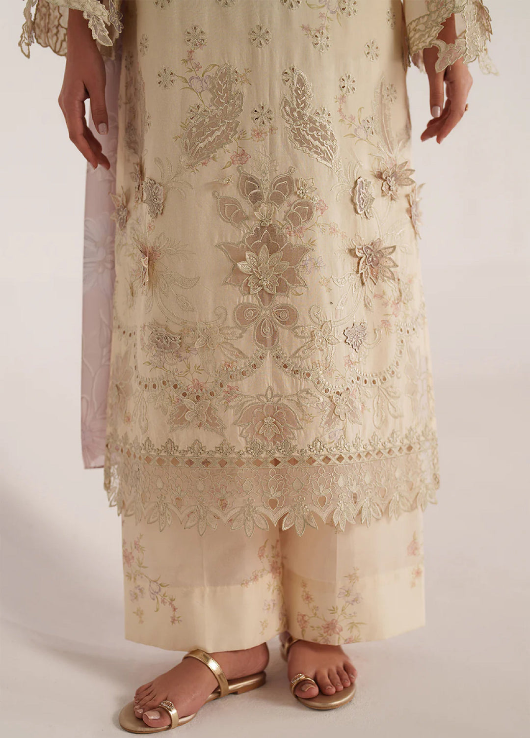 Iznik Unstitched Embroidered Lawn 3 Piece Suit IZ26US SS-06 - Summer Collection