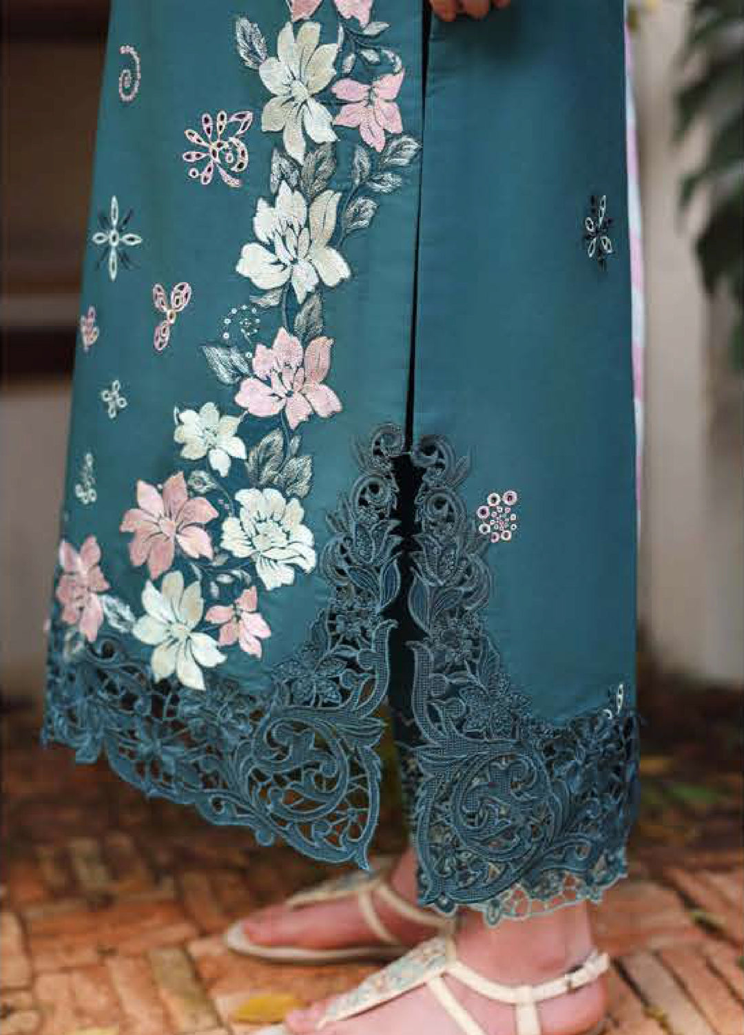 The Secret Garden by Mushq Unstitched Embroidered Lawn 3 Piece Suit MU26ULSG Ivy Spell HUNSS260206 - Festive Collection
