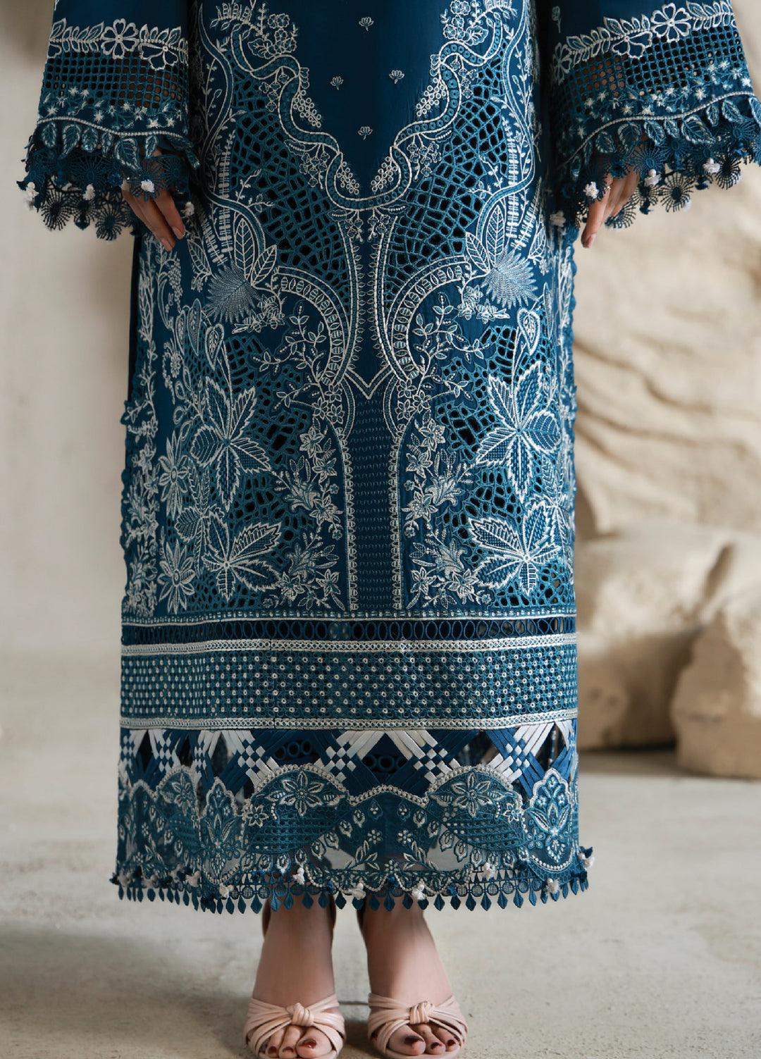 Saagar by Aabyaan Unstitched Embroidered Luxury Lawn 3 Piece Suit ABY26USL AL-9 Inaya - Festive Collection