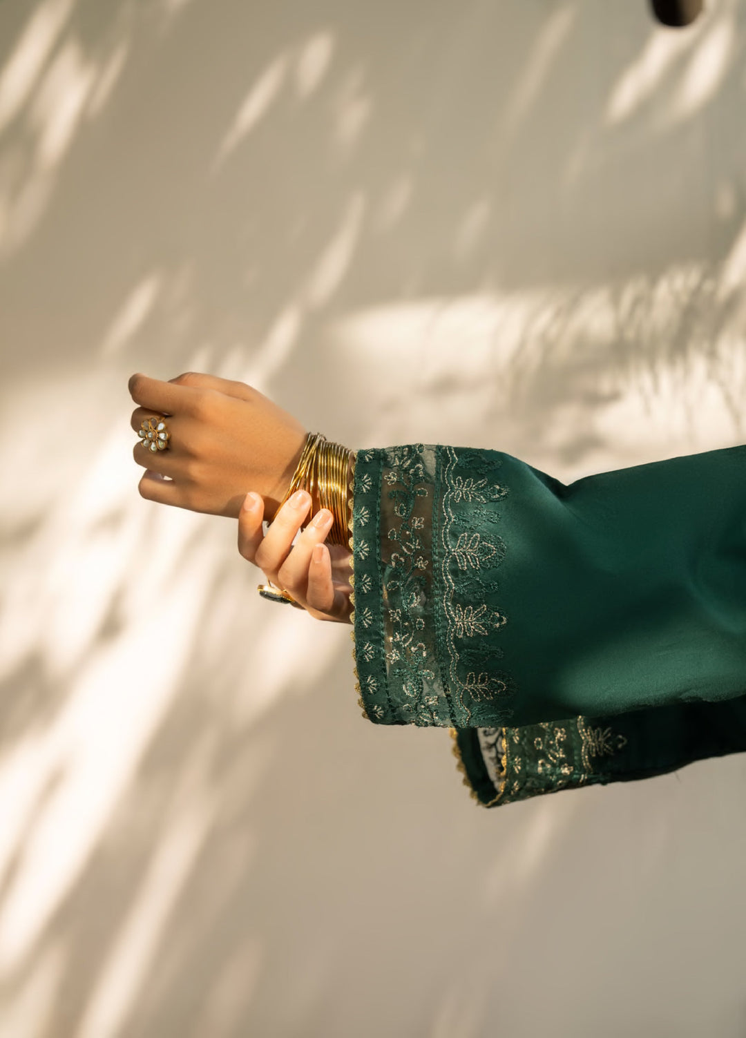 Rua by Casuallite Women Pret Premium Linen 3 Piece RUA-D04 - Winter Collection