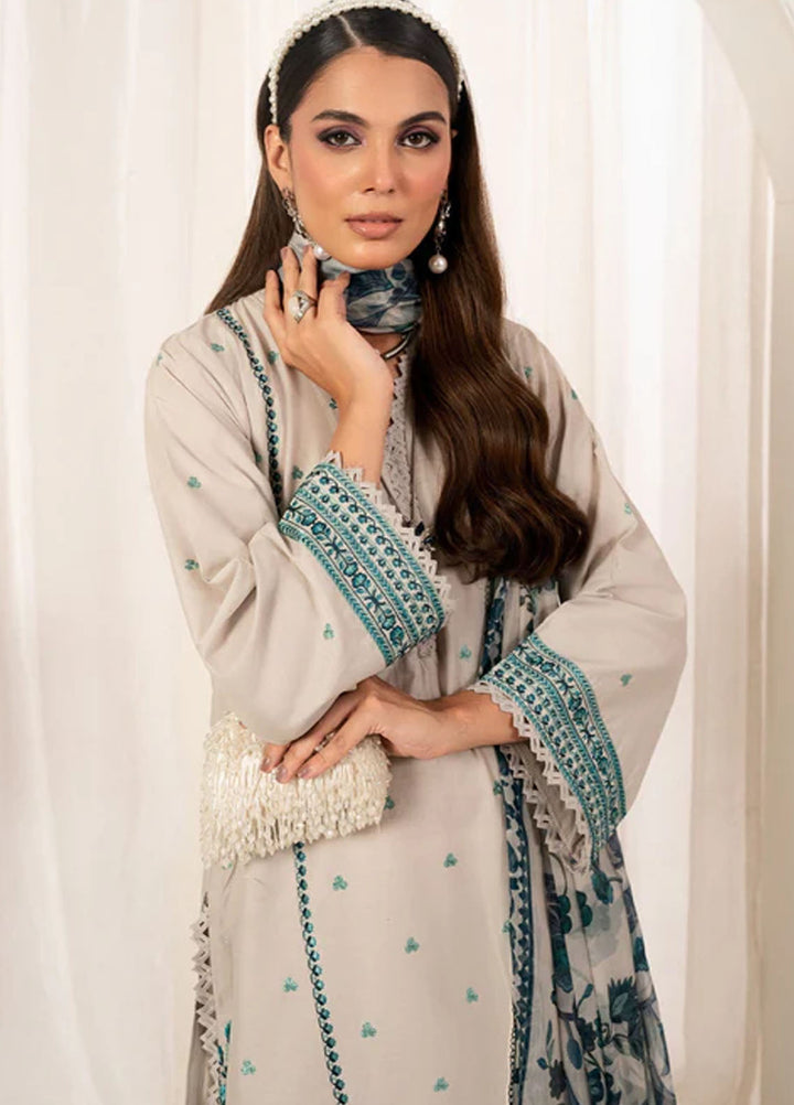 Autumn Echo by Meerak Pret Embroidered Cambric 3 Piece Suit Hooriya