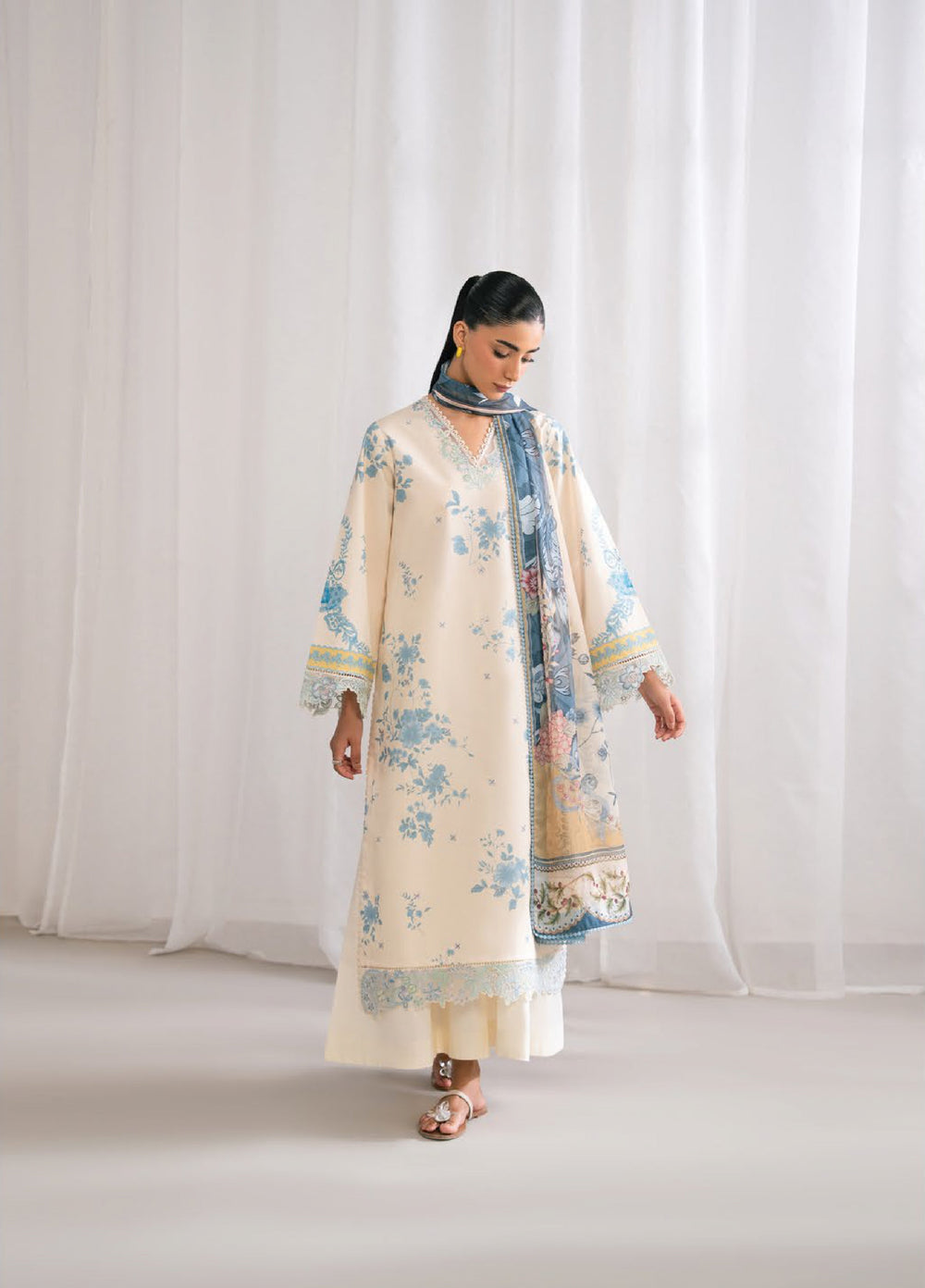 Nysa by Seran Unstitched Embroidered Cambric 3 Piece Suit SN26UNC IVOIRE D-02 - Winter Collection