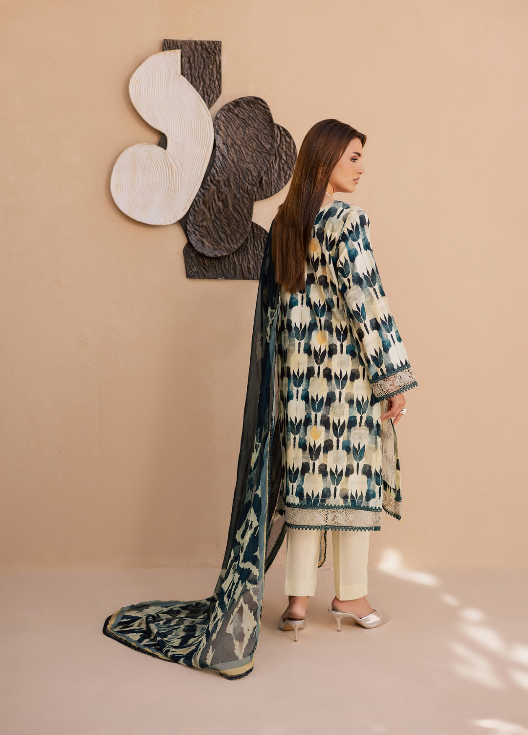 Savoy by Rashid Textiles Unstitched Embroidered Lawn 3 Piece Suit RT26ULS 3738 - Casual Collection
