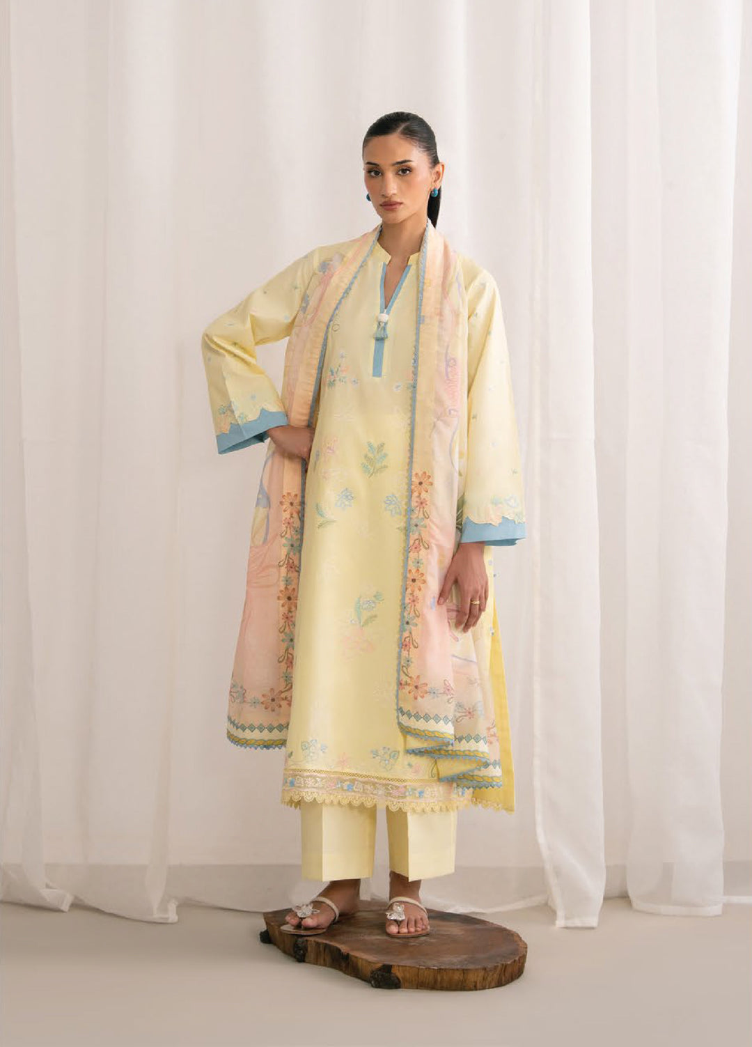 Nysa by Seran Unstitched Embroidered Cambric 3 Piece Suit SN26UNC Lielle D-10 - Winter Collection
