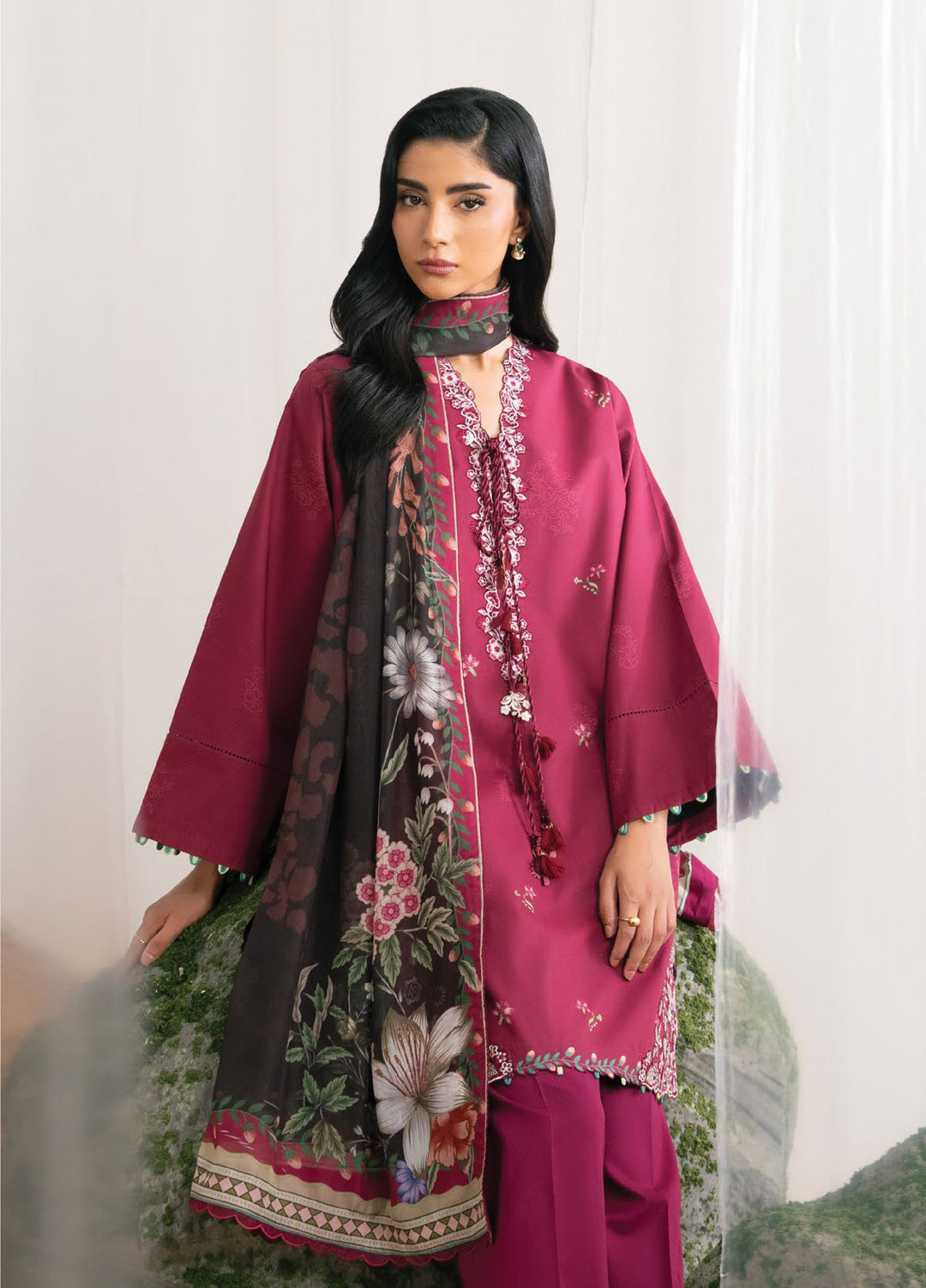 Nysa by Seran Unstitched Printed Cambric 3 Piece Suit SN26UNC Ruelle D-04 - Winter Collection