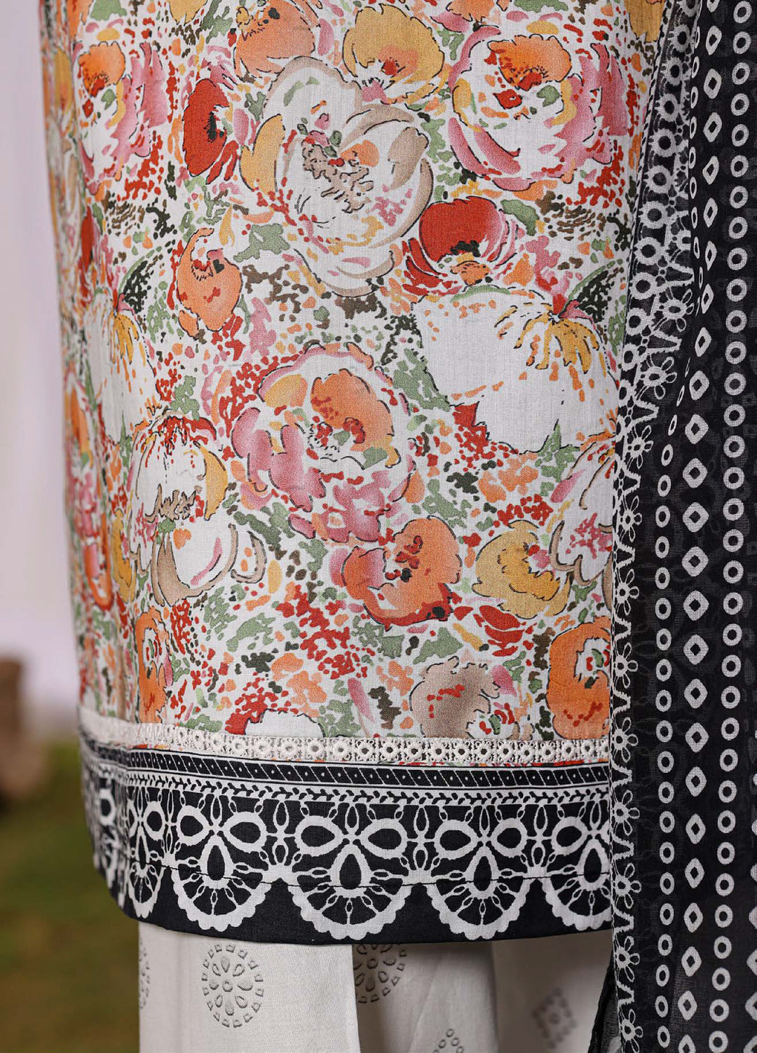 Daily Wear by HZ Textiles RTW Embroidered Lawn 3 Piece Suit HZ26PDW CPE-3P-045 - Casual Collection
