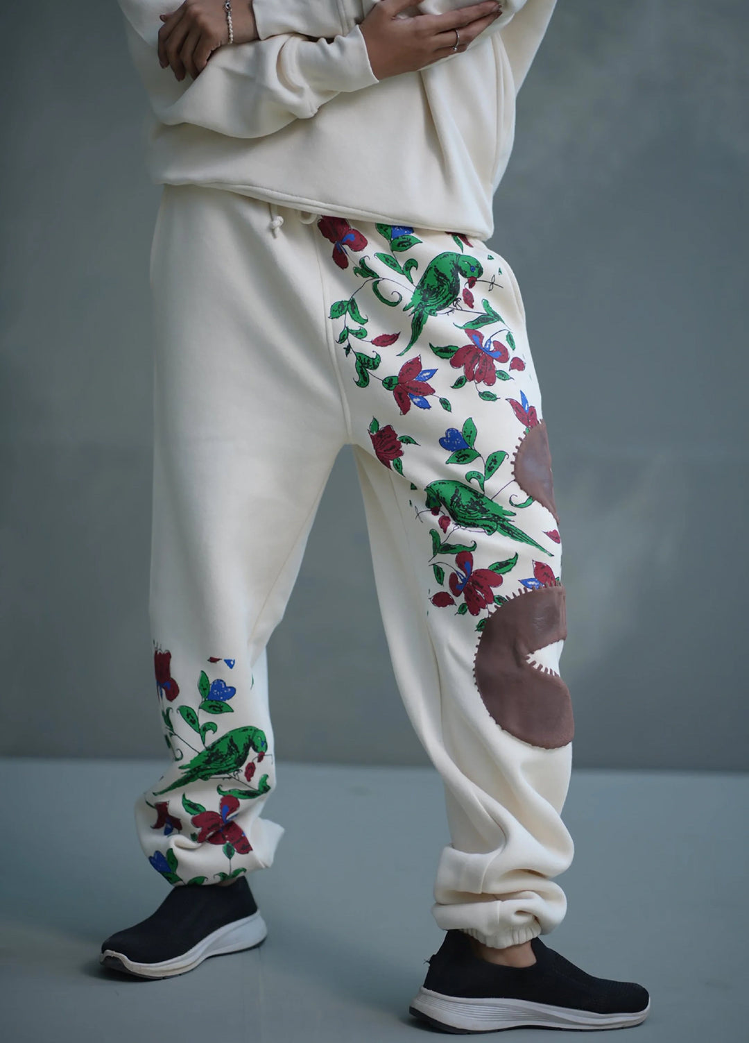 Movement Unisex Western 1 Piece Printed Fleece Floral Patch Sweatpants - Winter Collection