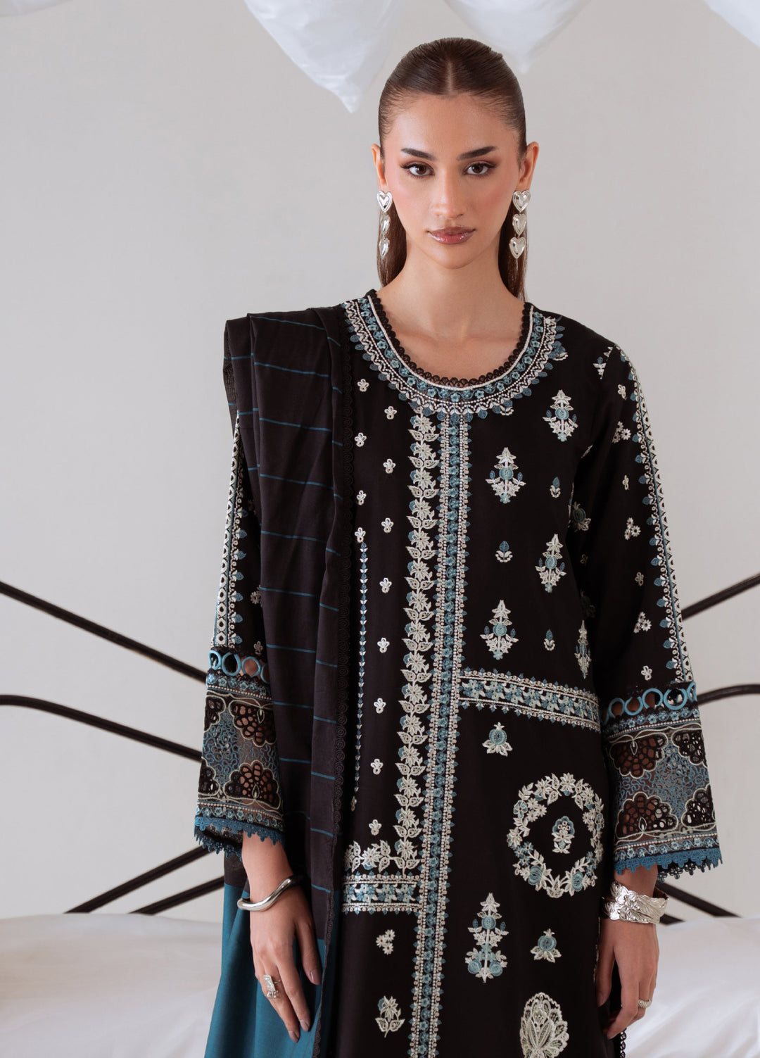 Miraal By Aabyaan Embroidered Chikankari Suits Unstitched 3 Piece ABY25MV D-AV-05-Nyra - Winter Collection